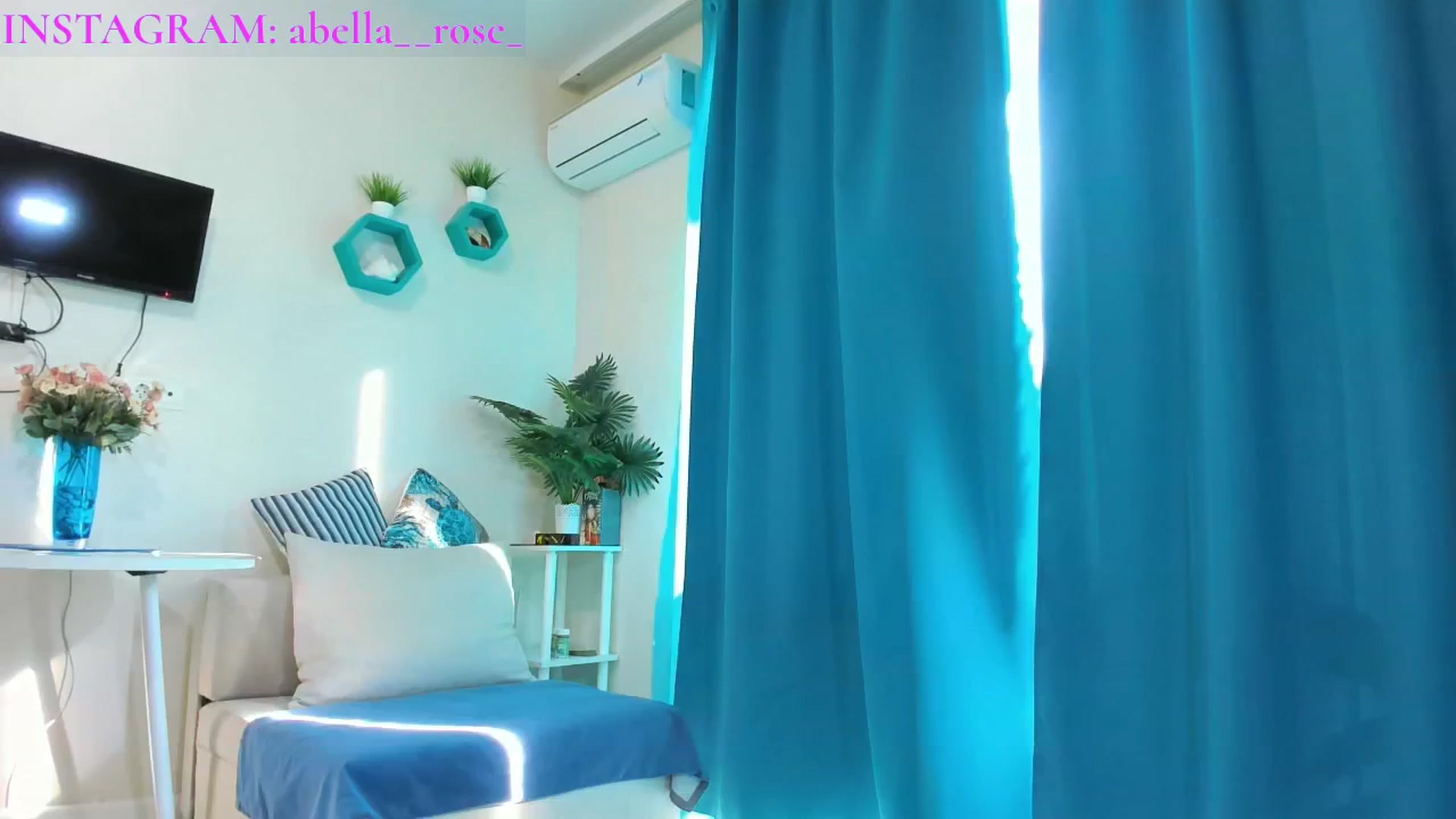 Gallery image thumbnail from BELLA_ROSEMAR's myfreecams stream on, 02/20/2026, 12:42 image 16 of 20