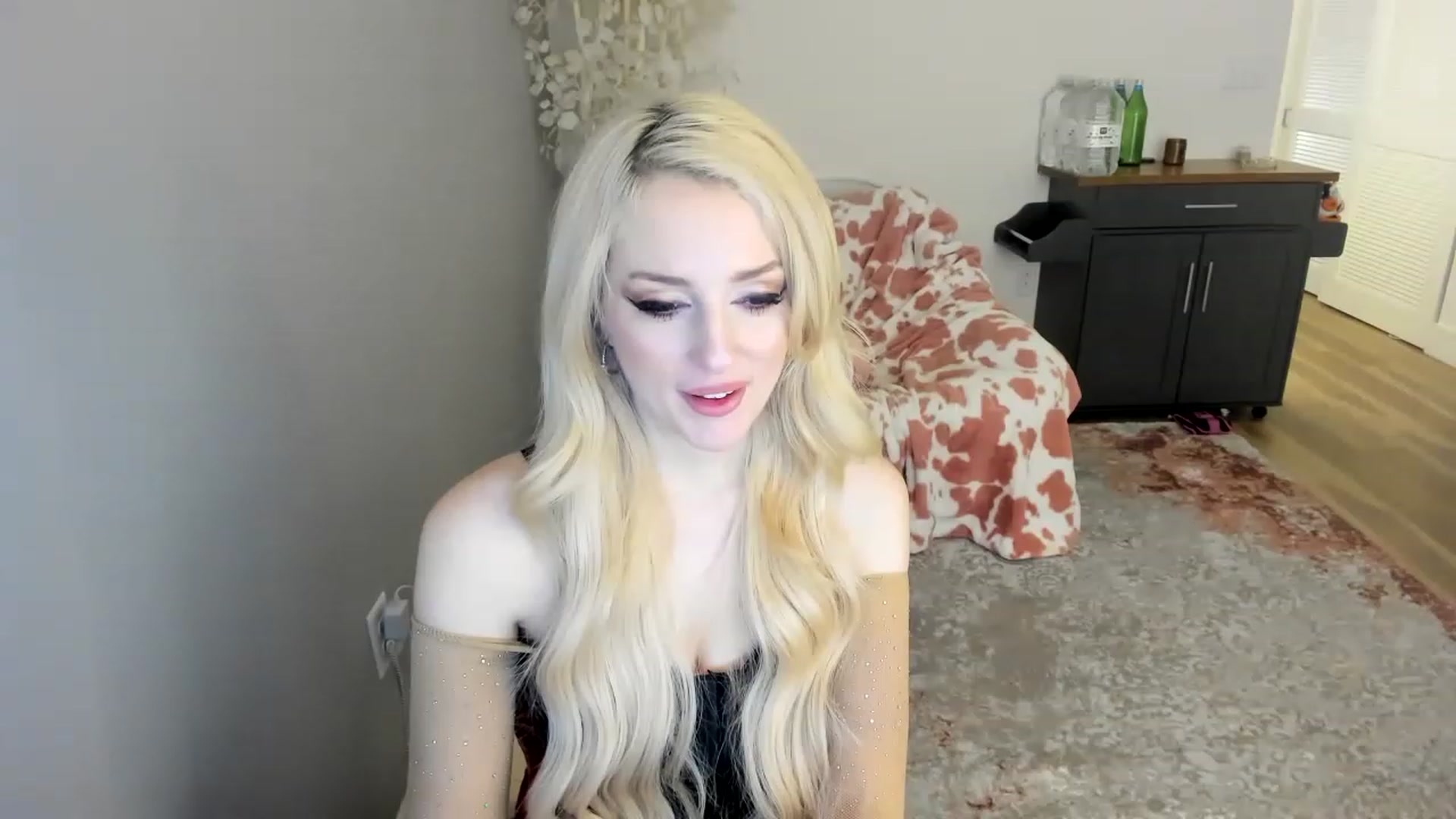 Gallery image thumbnail from BIG_COCKcuck's myfreecams stream on, 12/27/2022, 05:19 image 1 of 20