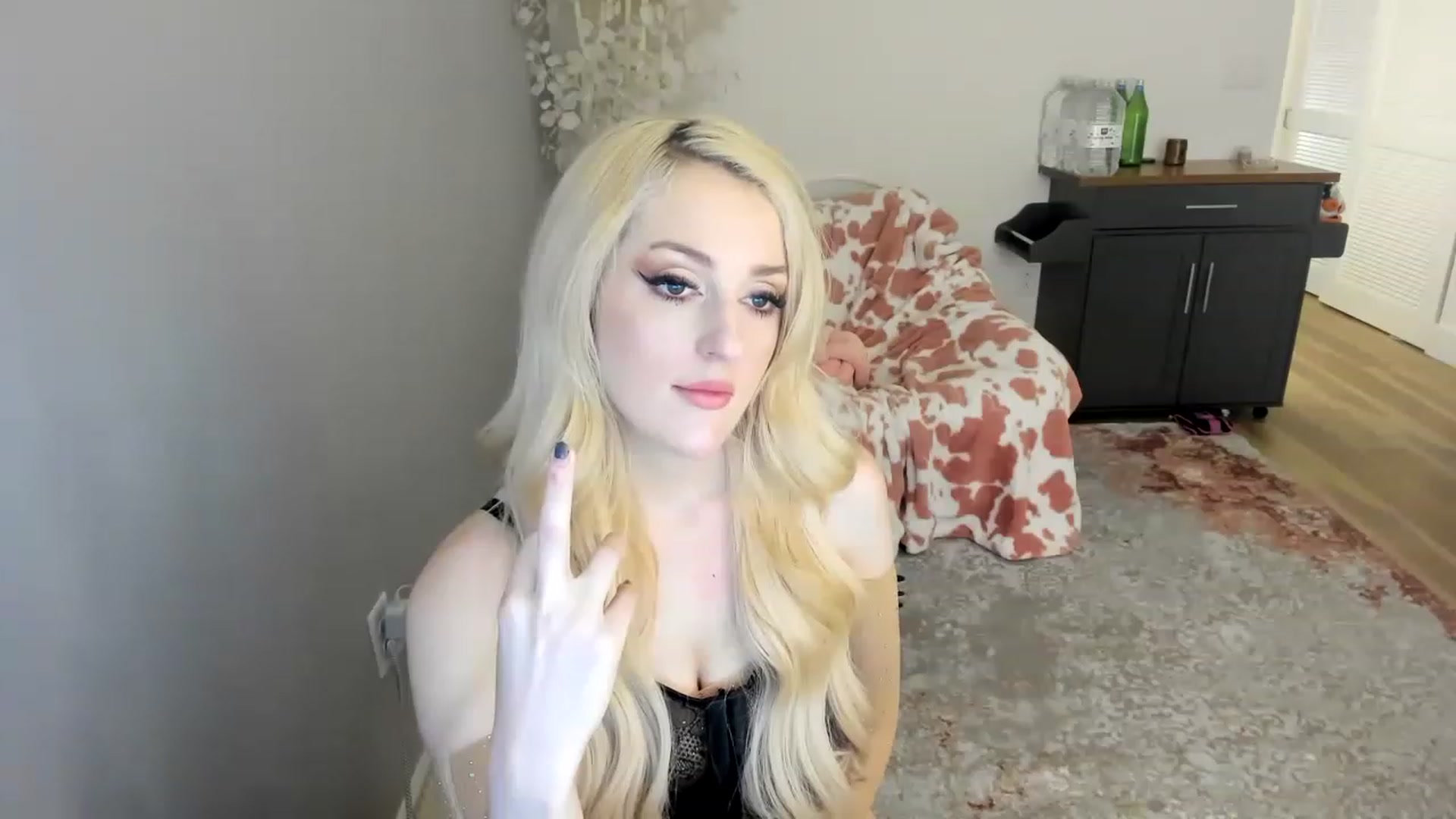 Gallery image thumbnail from BIG_COCKcuck's myfreecams stream on, 12/27/2022, 05:19 image 11 of 20