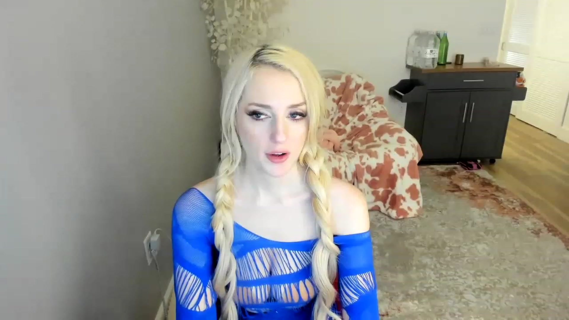Gallery image thumbnail from BIG_COCKcuck's myfreecams stream on, 12/27/2022, 07:53 image 6 of 20