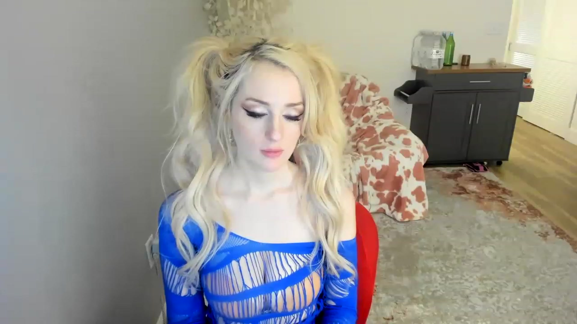 Gallery image thumbnail from BIG_COCKcuck's myfreecams stream on, 12/27/2022, 12:22 image 12 of 20