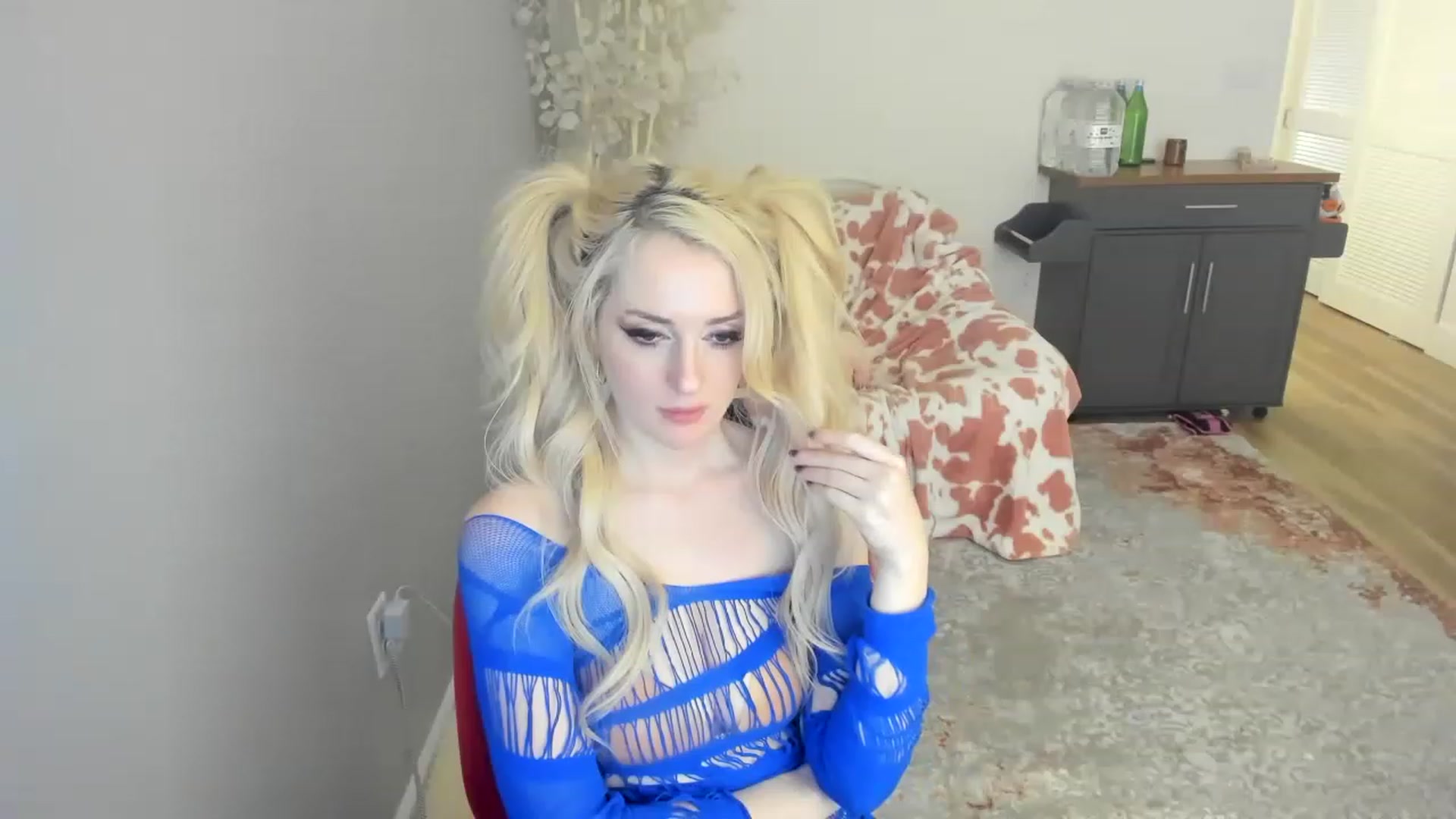 Gallery image thumbnail from BIG_COCKcuck's myfreecams stream on, 12/27/2022, 13:24 image 11 of 20