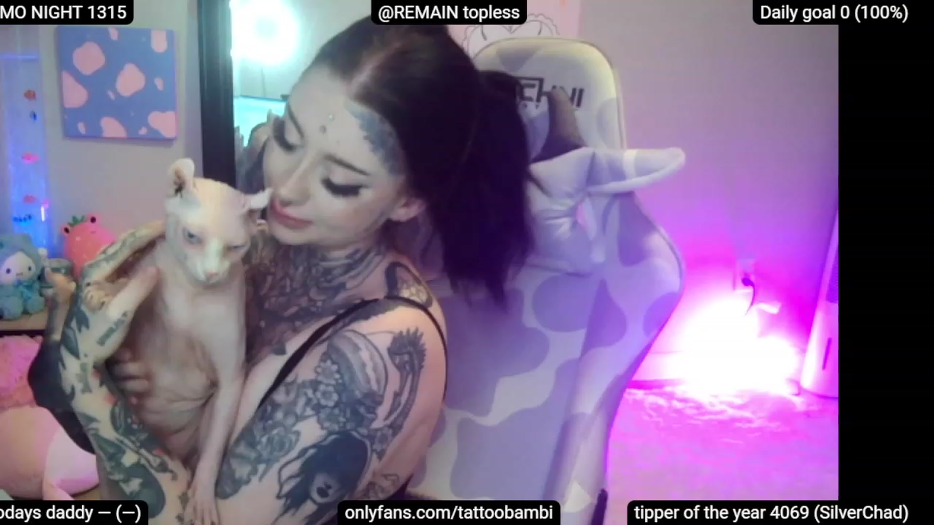 Gallery image thumbnail from BIRTHDAYBAMBI's myfreecams stream on, 06/20/2023, 24:04 image 3 of 20