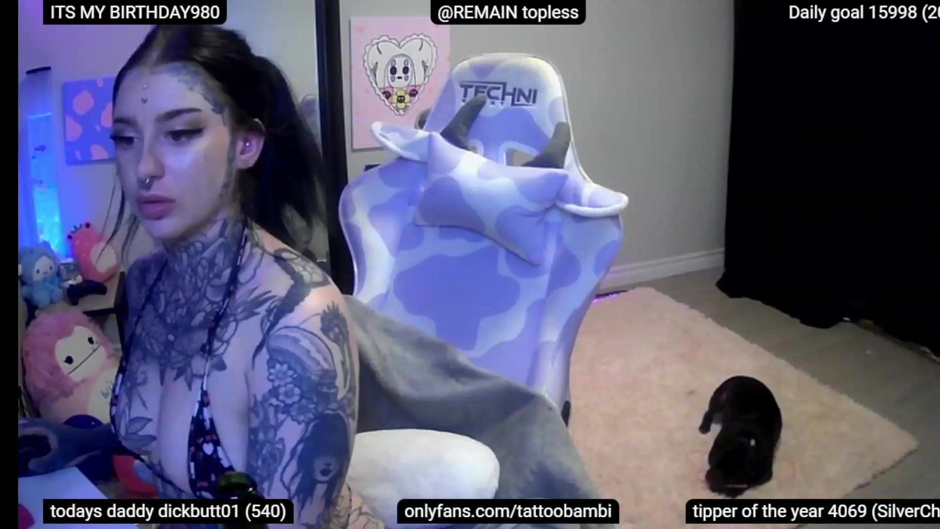 Gallery image thumbnail from BIRTHDAYBAMBI's myfreecams stream on, 06/25/2023, 04:20 image 7 of 20