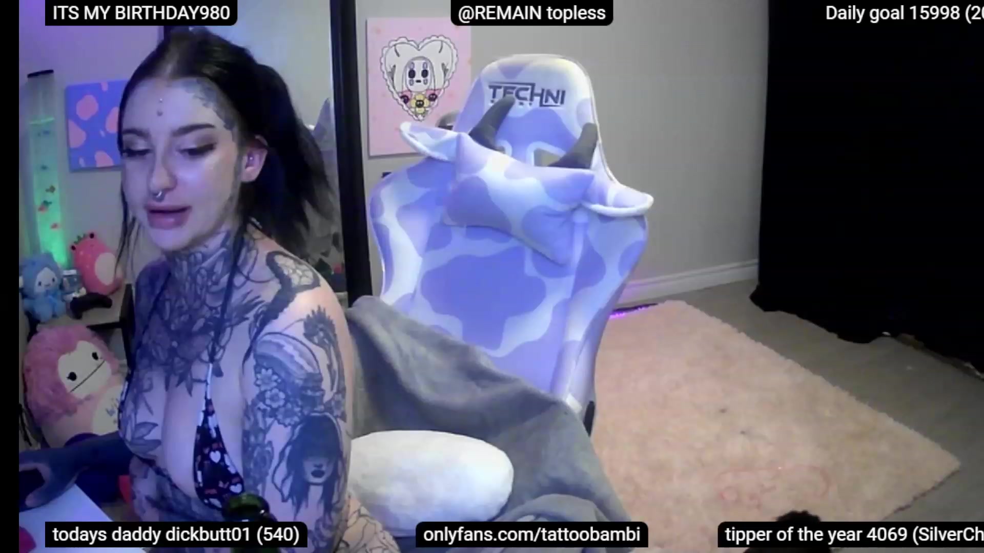 Gallery image thumbnail from BIRTHDAYBAMBI's myfreecams stream on, 06/25/2023, 04:20 image 8 of 20
