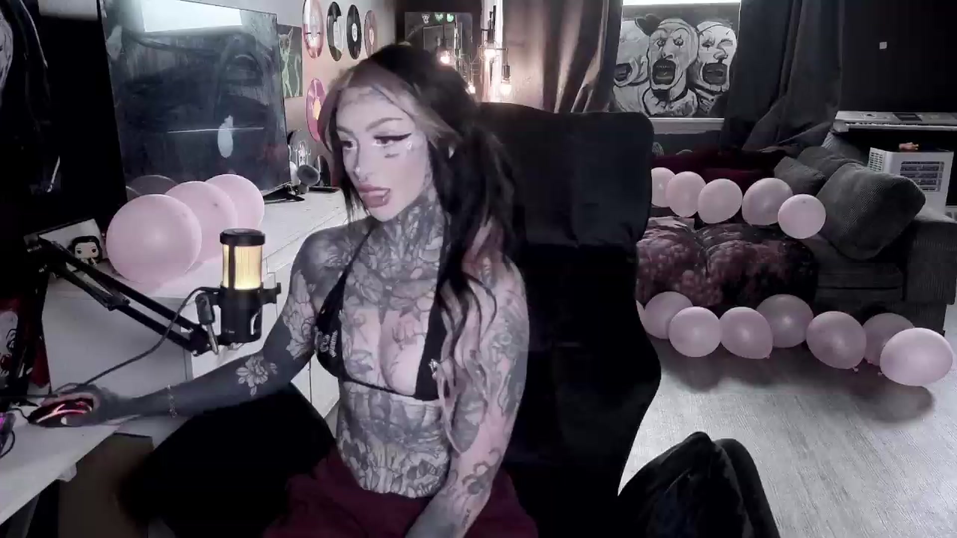 Gallery image thumbnail from BIRTHDAYBAMBI's myfreecams stream on, 06/25/2026, 24:55 image 2 of 20