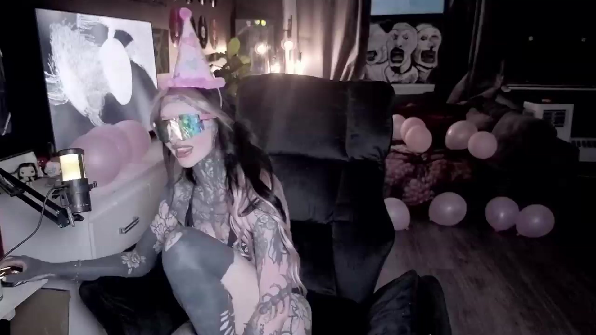 Gallery image thumbnail from BIRTHDAYBAMBI's myfreecams stream on, 06/25/2026, 03:06 image 2 of 20