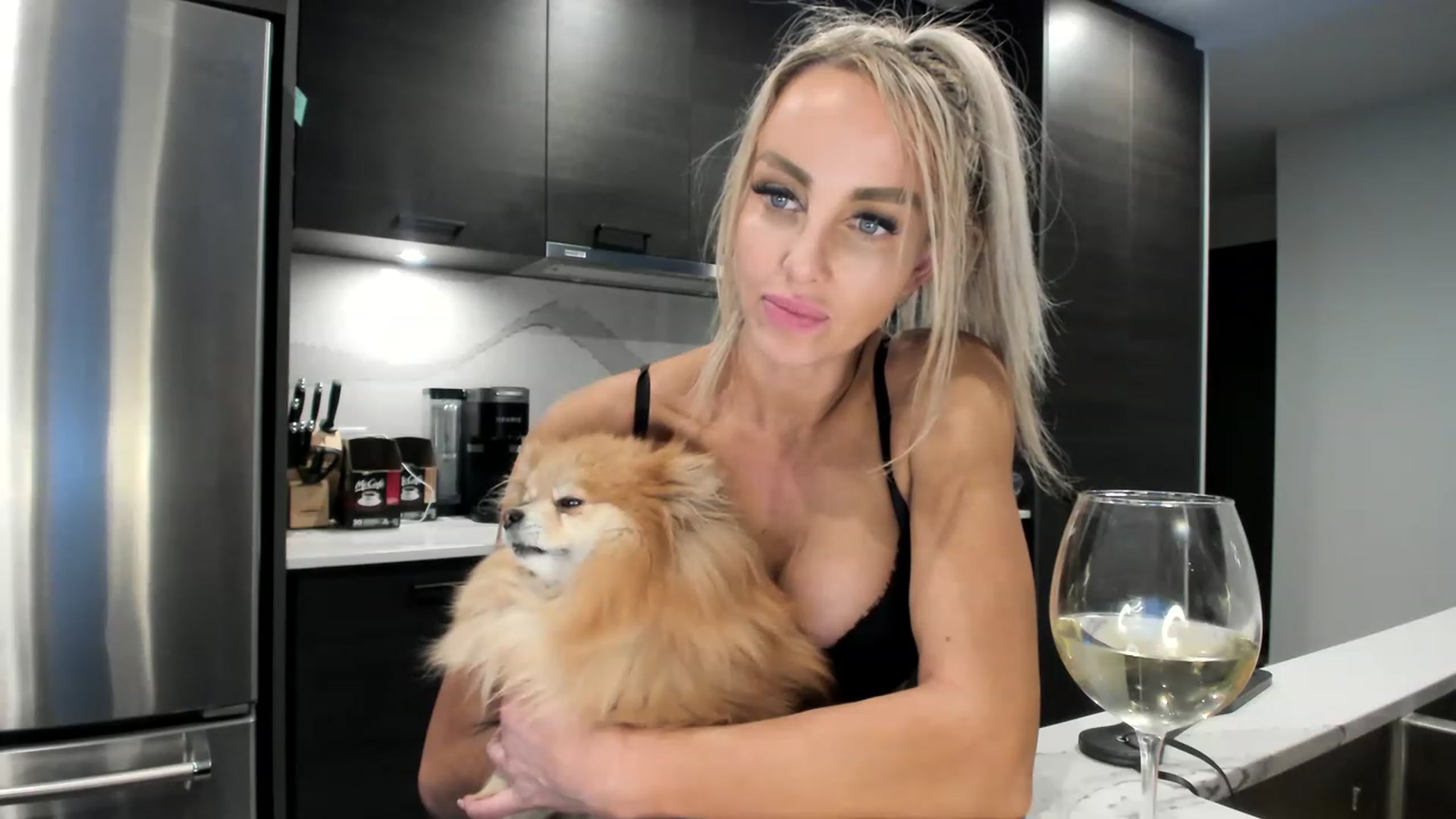 Gallery image thumbnail from BIRTHDAYBOOTS's myfreecams stream on, 04/03/2023, 05:13 image 16 of 20