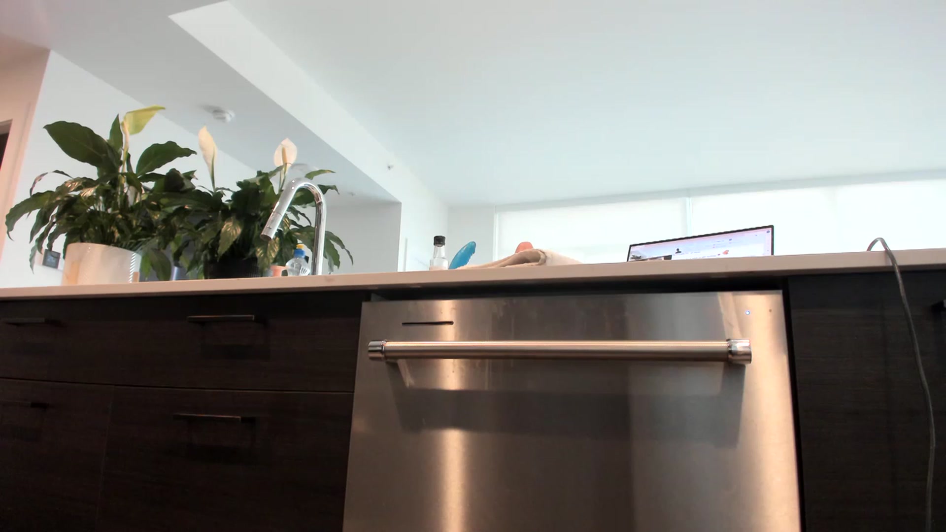 Gallery image thumbnail from BIRTHDAYBOOTS's myfreecams stream on, 04/08/2023, 19:07 image 8 of 20
