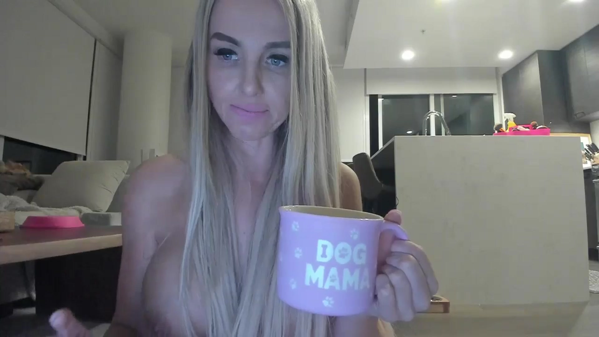 Gallery image thumbnail from BIRTHDAYBOOTS's myfreecams stream on, 04/05/2025, 04:18 image 12 of 20
