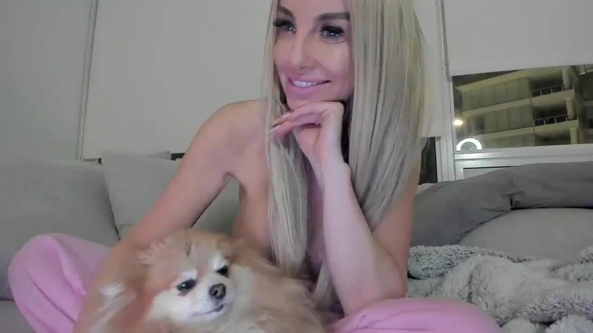 Gallery image thumbnail from BIRTHDAYBOOTS's myfreecams stream on, 04/06/2025, 04:06 image 20 of 20