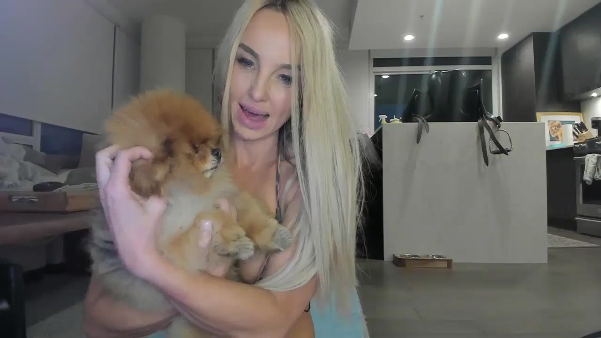 Gallery image thumbnail from BIRTHDAYBOOTS's myfreecams stream on, 04/25/2025, 03:46 image 17 of 20
