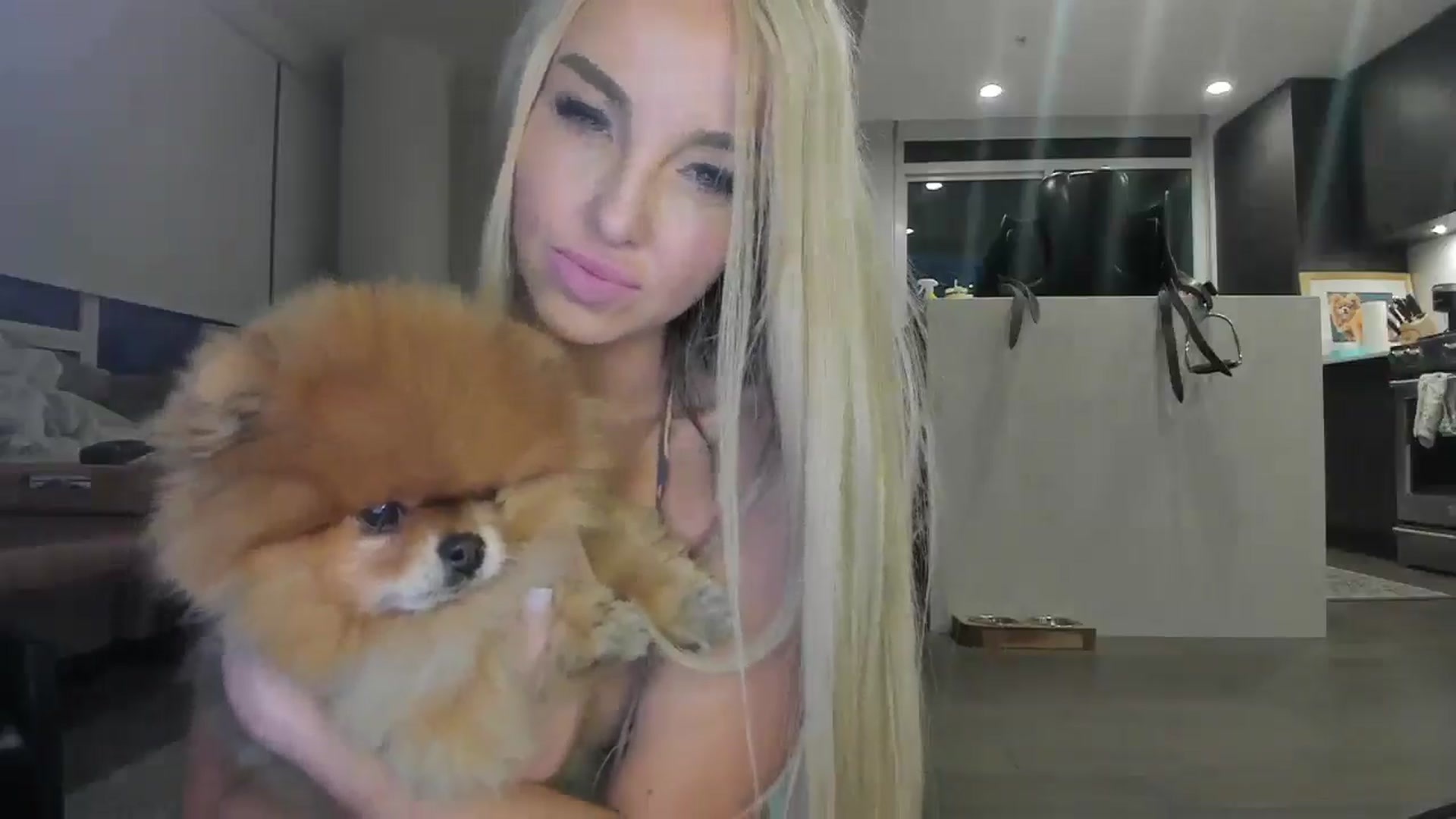 Gallery image thumbnail from BIRTHDAYBOOTS's myfreecams stream on, 04/25/2025, 03:46 image 18 of 20
