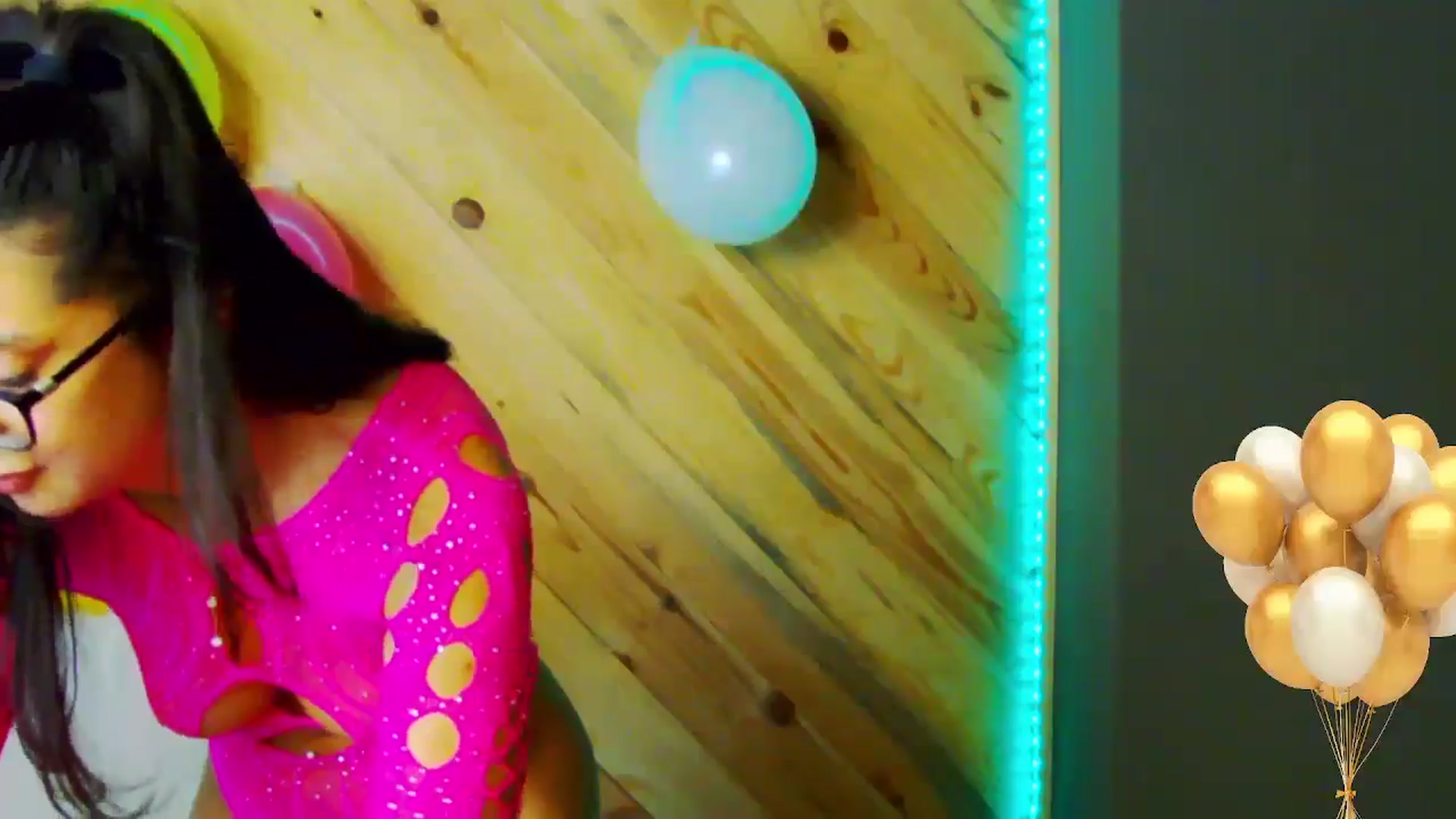 Gallery image thumbnail from BIRTHDAYMia's myfreecams stream on, 09/13/2024, 20:35 image 6 of 20