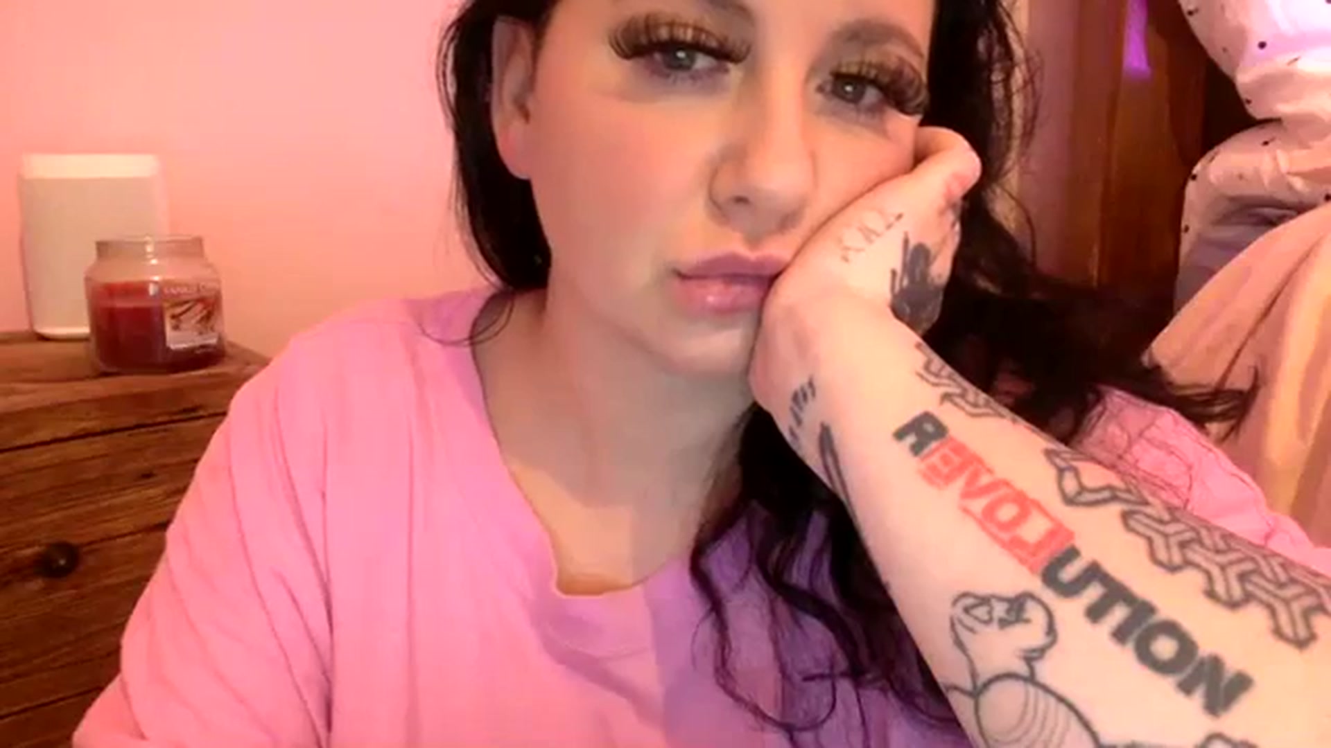 Gallery image thumbnail from BIRTHDAYPANDA's myfreecams stream on, 11/19/2023, 17:15 image 7 of 20