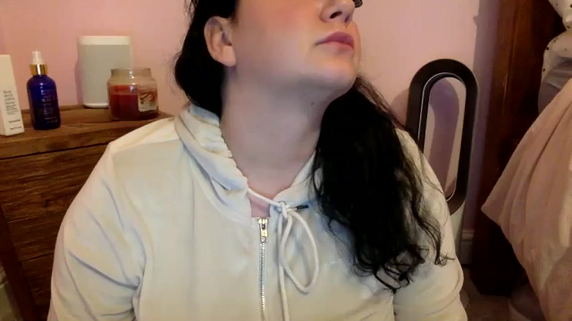 Gallery image thumbnail from BIRTHDAYPANDA's myfreecams stream on, 11/19/2023, 21:25 image 19 of 20