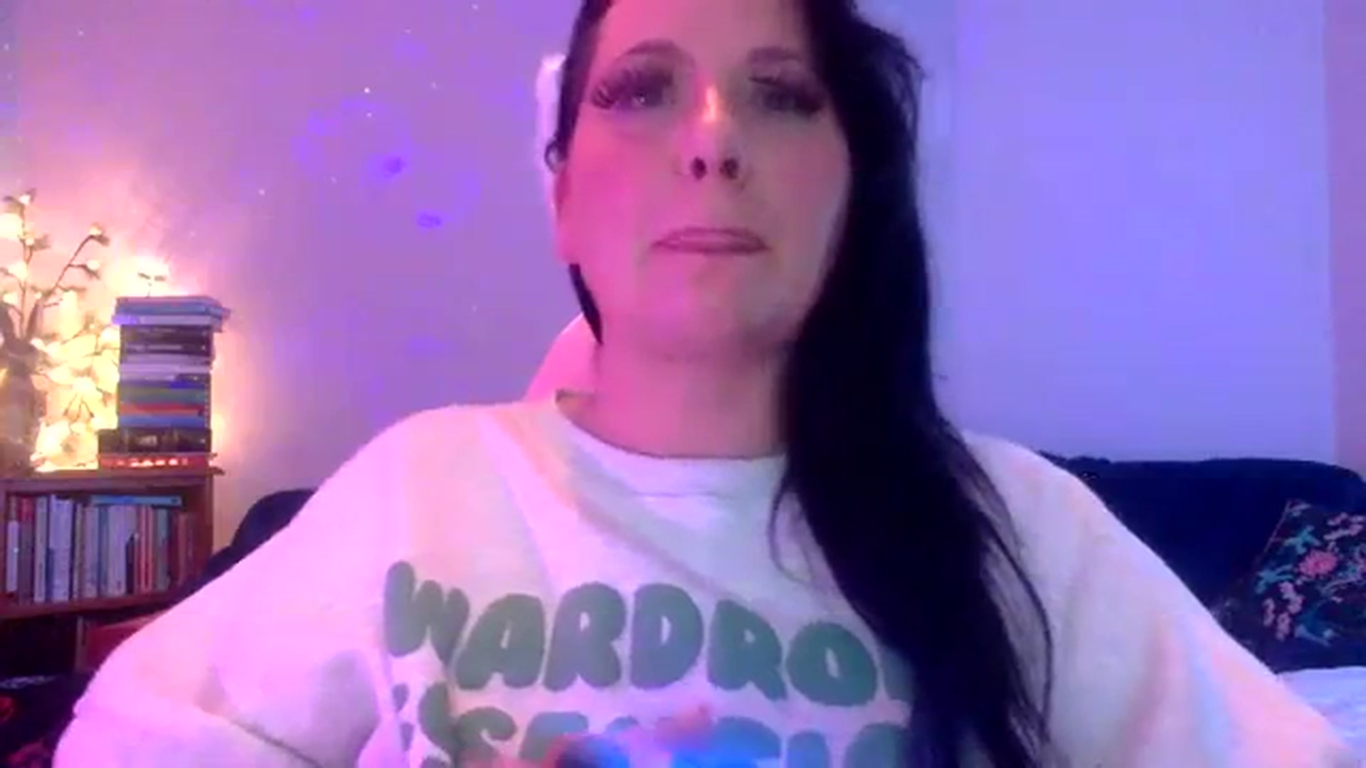 Gallery image thumbnail from BIRTHDAYPANDA's myfreecams stream on, 11/27/2023, 24:01 image 18 of 20