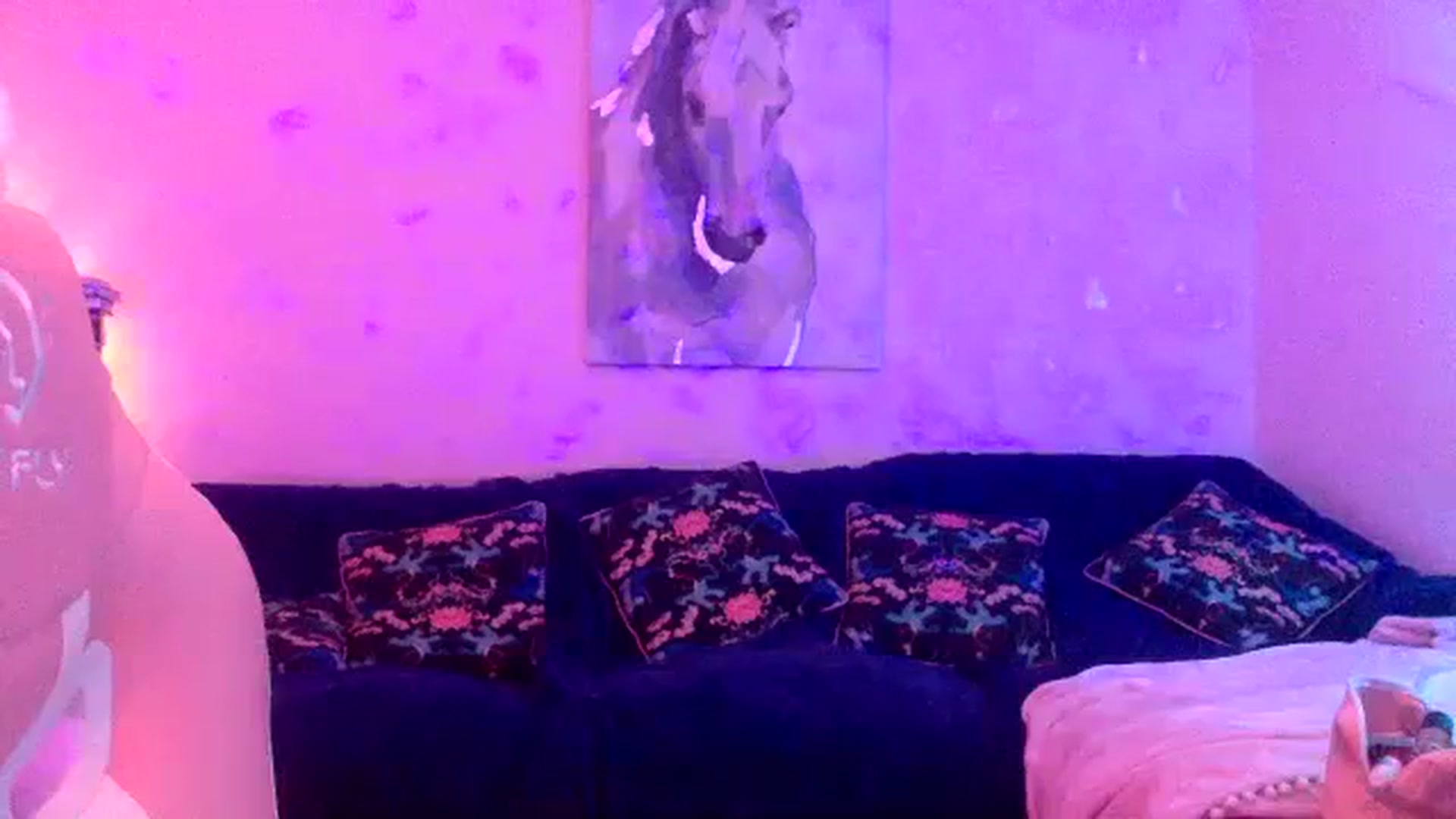 Gallery image thumbnail from BIRTHDAYPANDA's myfreecams stream on, 11/28/2023, 24:00 image 12 of 20