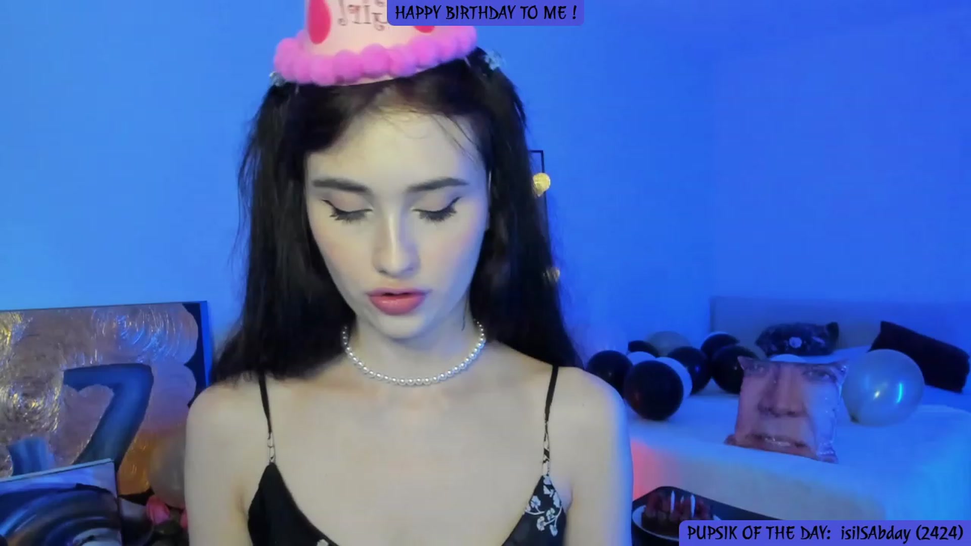 Gallery image thumbnail from BIRTHDAY_7's myfreecams stream on, 08/07/2023, 21:49 image 18 of 20