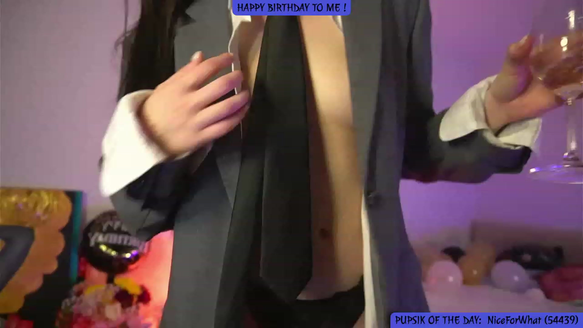 Gallery image thumbnail from BIRTHDAY_7's myfreecams stream on, 08/08/2023, 06:50 image 9 of 20