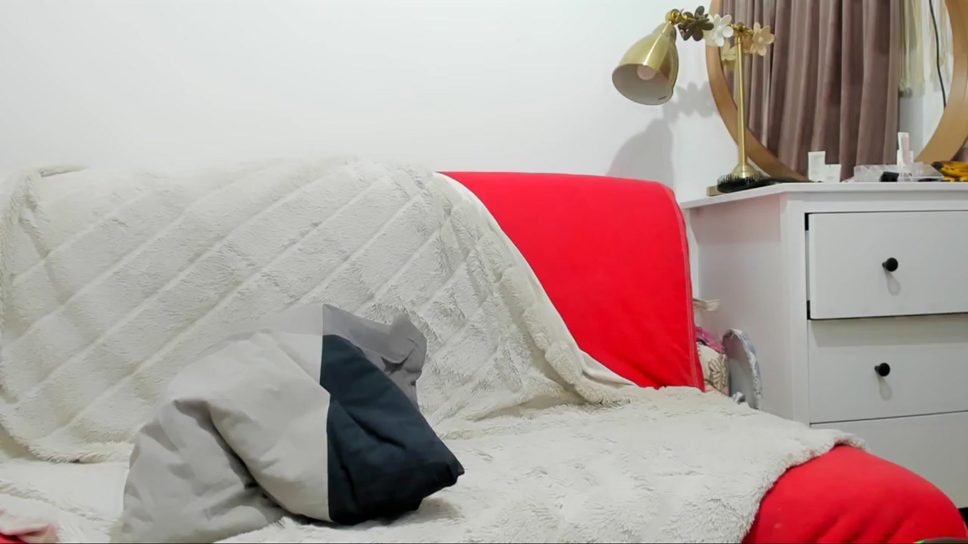 Gallery image thumbnail from BOMBSHELL___'s myfreecams stream on, 11/26/2024, 24:59 image 17 of 20