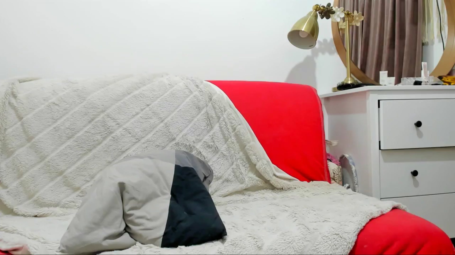 Gallery image thumbnail from BOMBSHELL___'s myfreecams stream on, 11/26/2024, 24:59 image 20 of 20