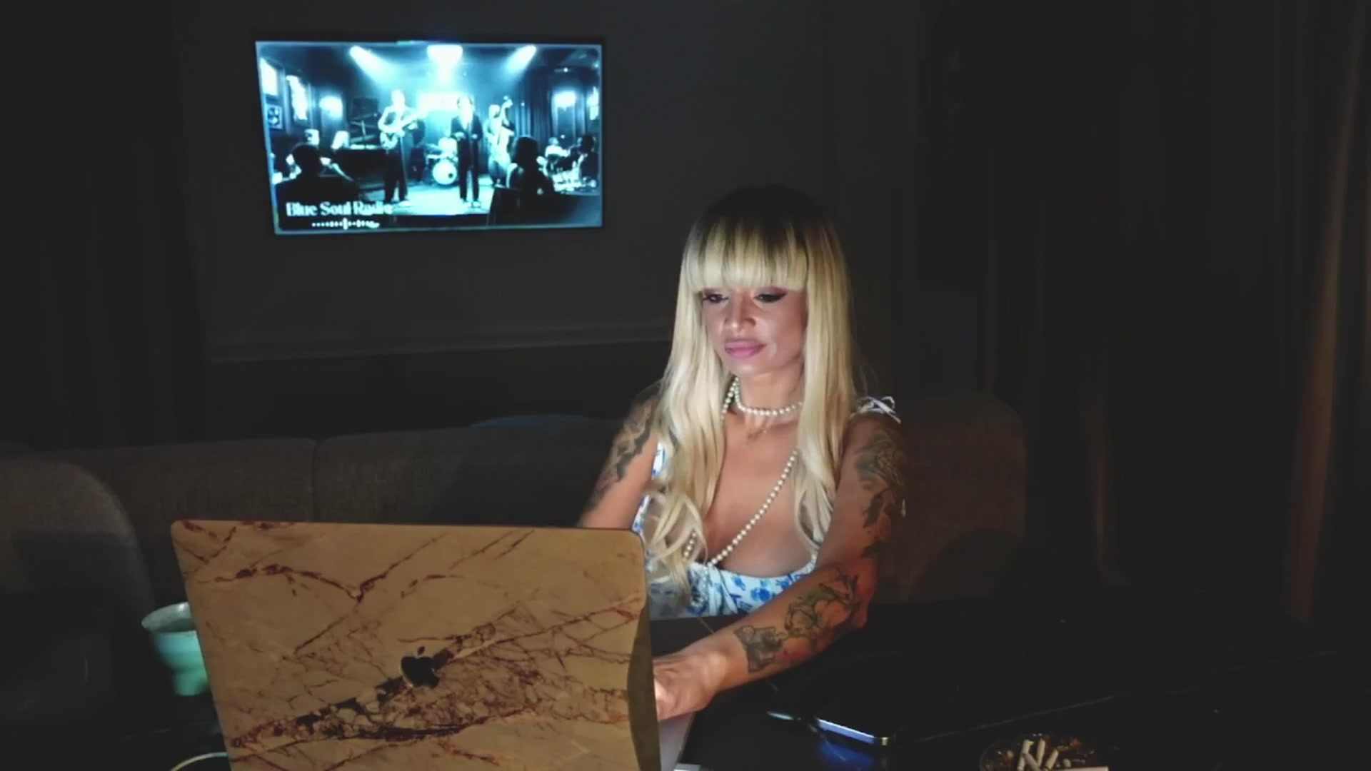 Gallery image thumbnail from BOO_D's myfreecams stream on, 08/19/2025, 22:27 image 17 of 20