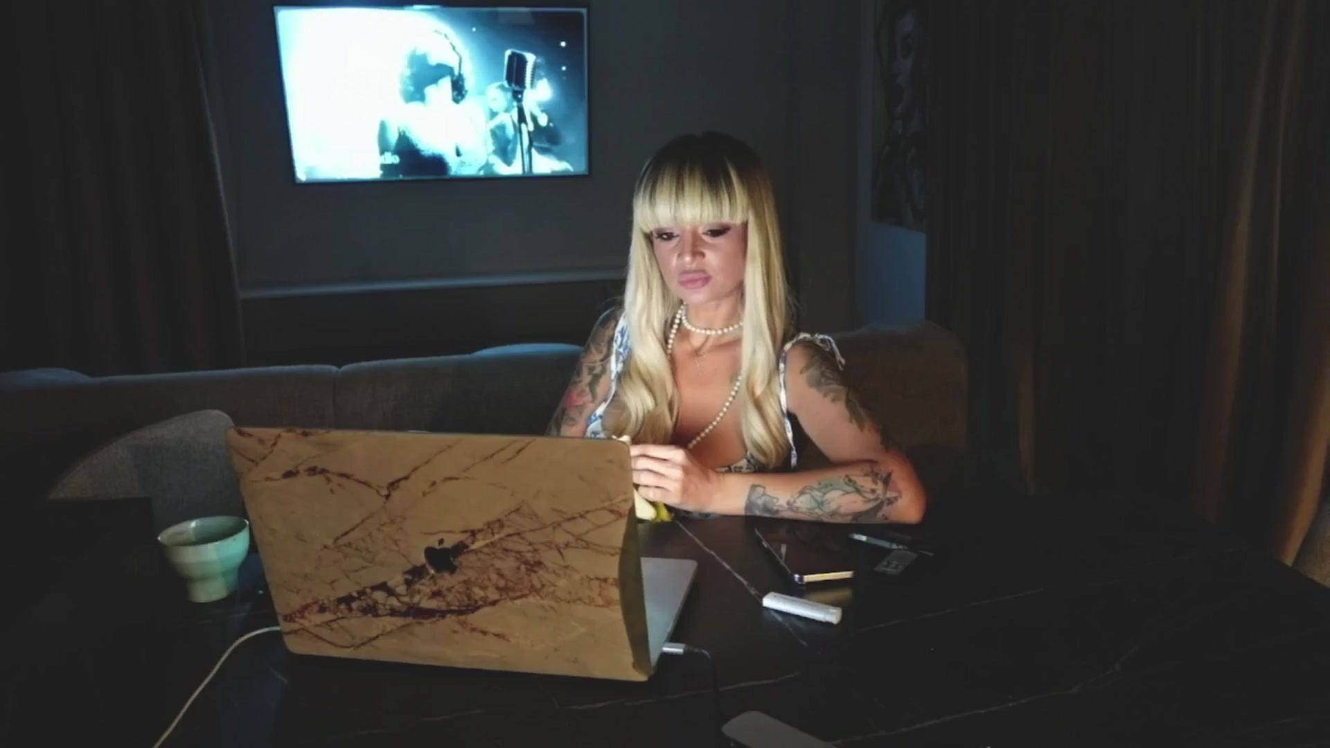 Gallery image thumbnail from BOO_D's myfreecams stream on, 08/20/2025, 24:02 image 2 of 20