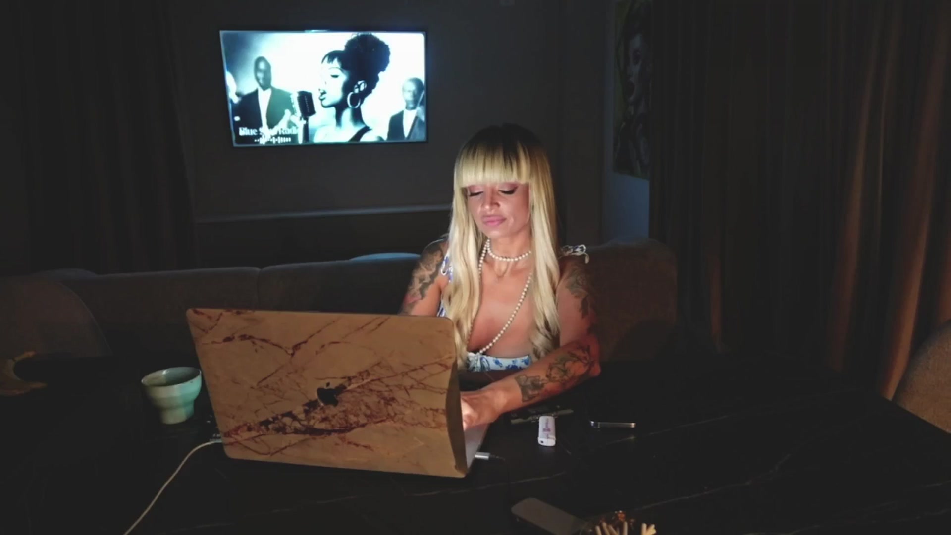 Gallery image thumbnail from BOO_D's myfreecams stream on, 08/20/2025, 24:26 image 9 of 20