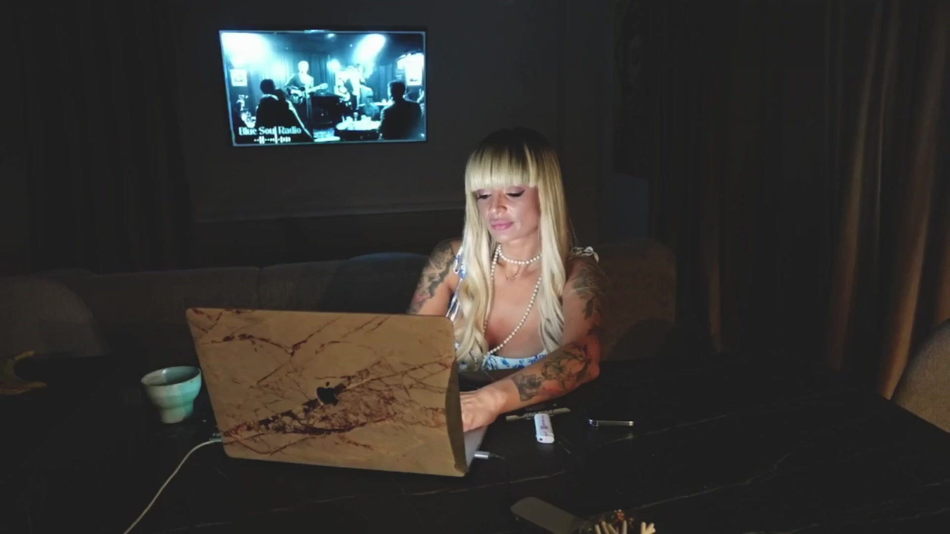 Gallery image thumbnail from BOO_D's myfreecams stream on, 08/20/2025, 24:26 image 4 of 20