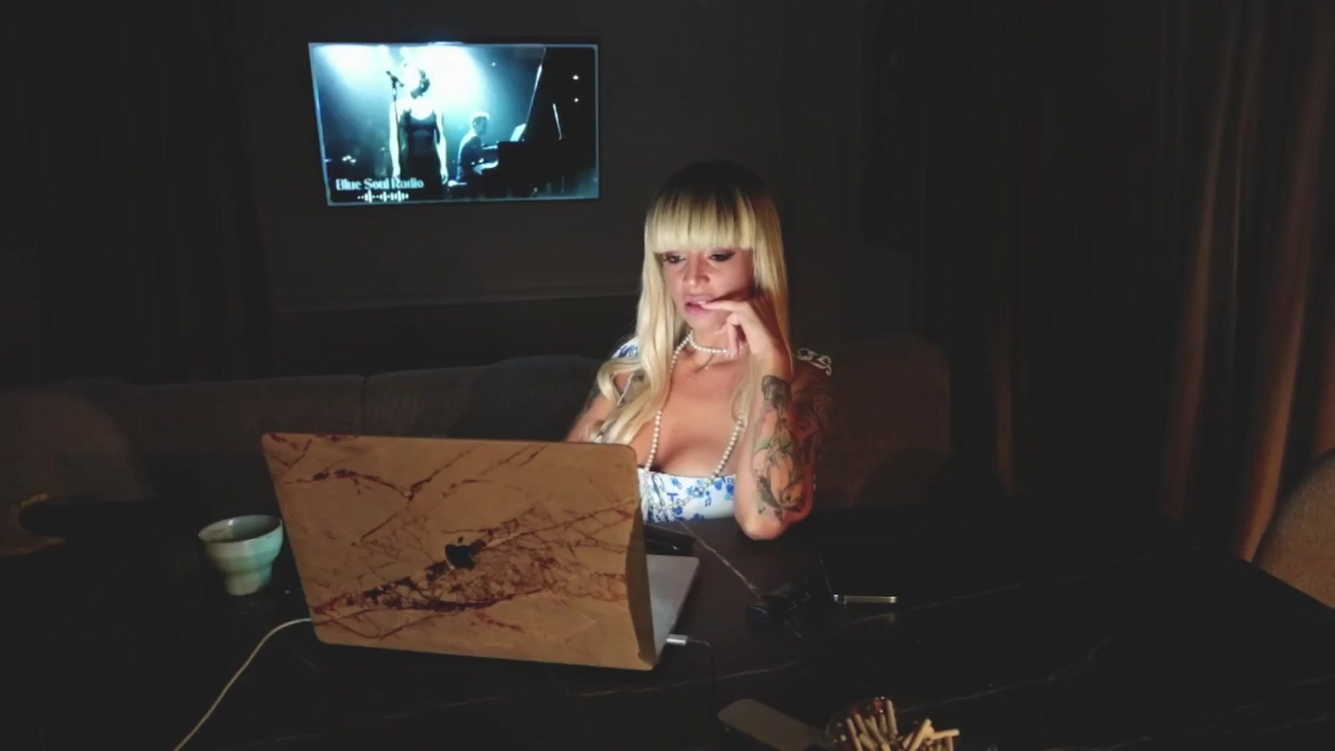 Gallery image thumbnail from BOO_D's myfreecams stream on, 08/20/2025, 24:26 image 16 of 20