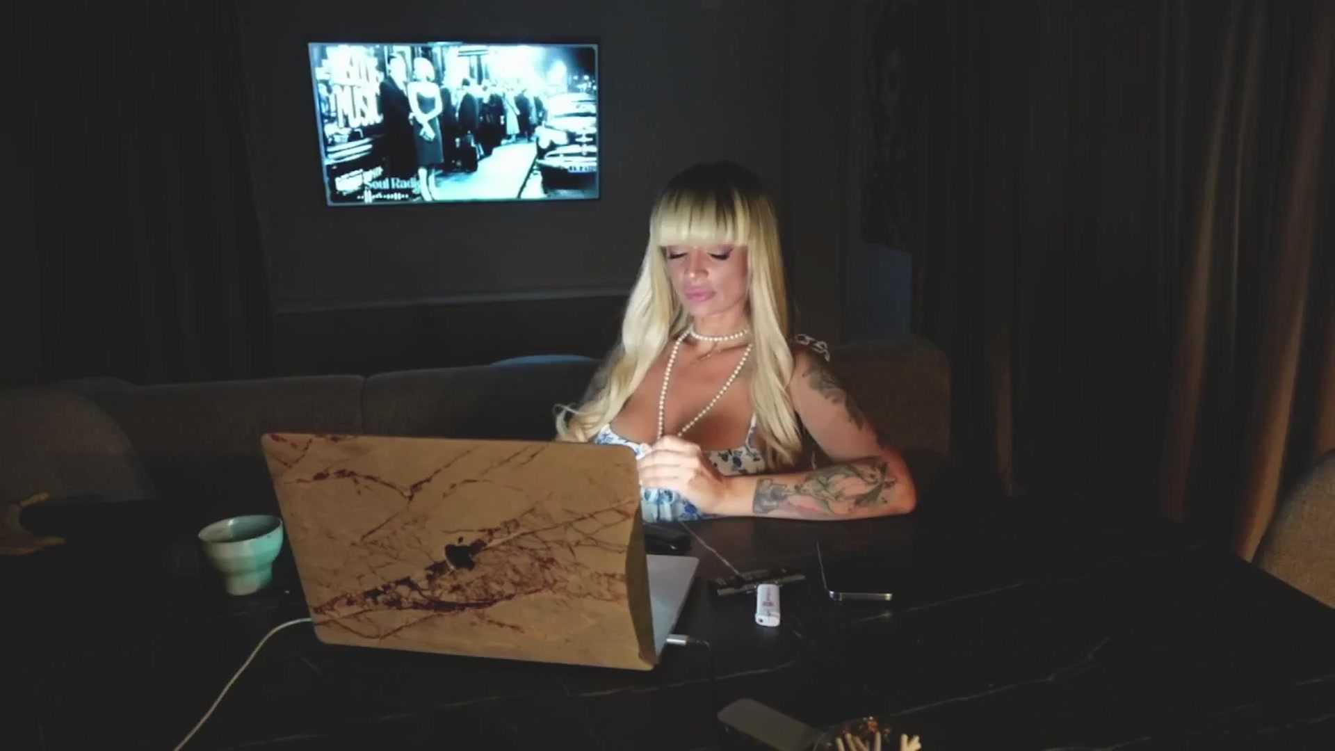 Gallery image thumbnail from BOO_D's myfreecams stream on, 08/20/2025, 24:26 image 10 of 20