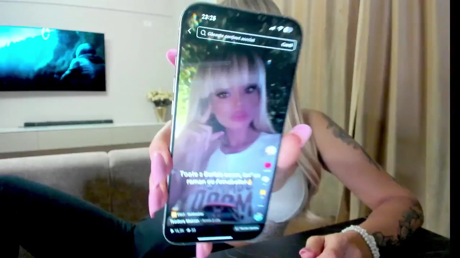 Gallery image thumbnail from BOO_D's myfreecams stream on, 09/18/2025, 20:33 image 16 of 20
