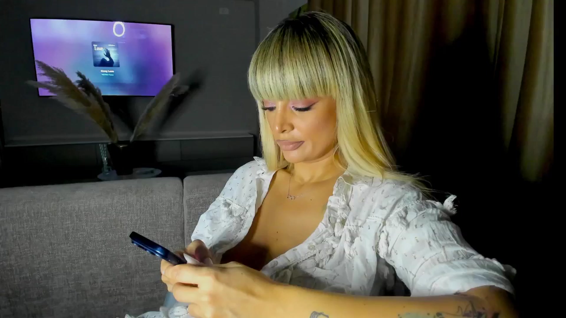 Gallery image thumbnail from BOO_D's myfreecams stream on, 10/28/2025, 21:59 image 15 of 20