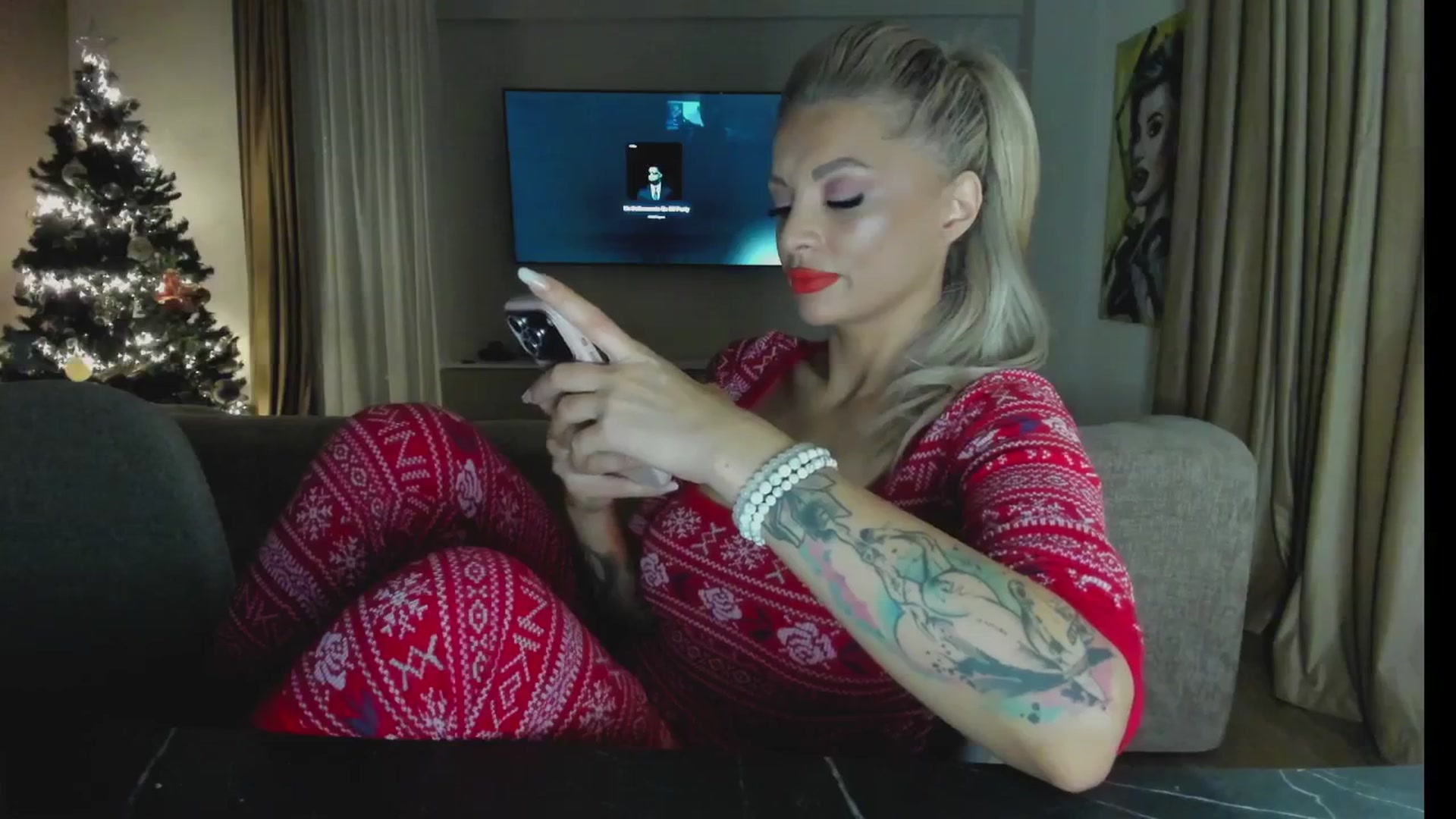 Gallery image thumbnail from BOO_D's myfreecams stream on, 12/11/2025, 17:49 image 13 of 20