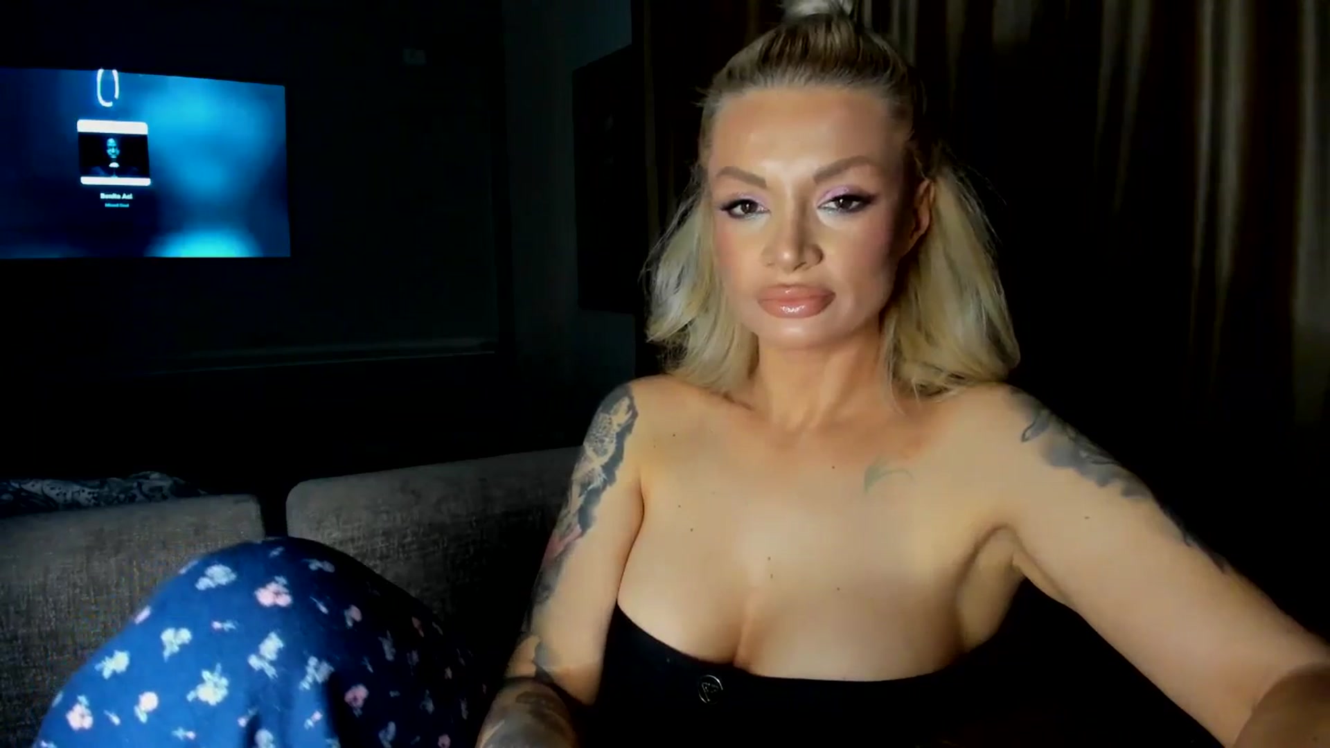 Gallery image thumbnail from BOO_D's myfreecams stream on, 02/04/2026, 17:00 image 4 of 20