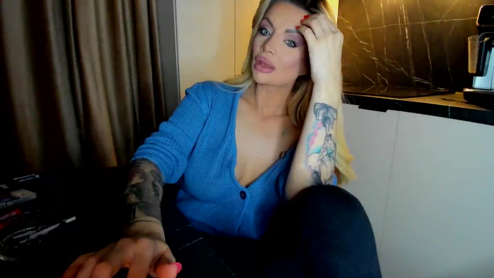 Gallery image thumbnail from BOO_D's myfreecams stream on, 03/26/2026, 22:03 image 16 of 20