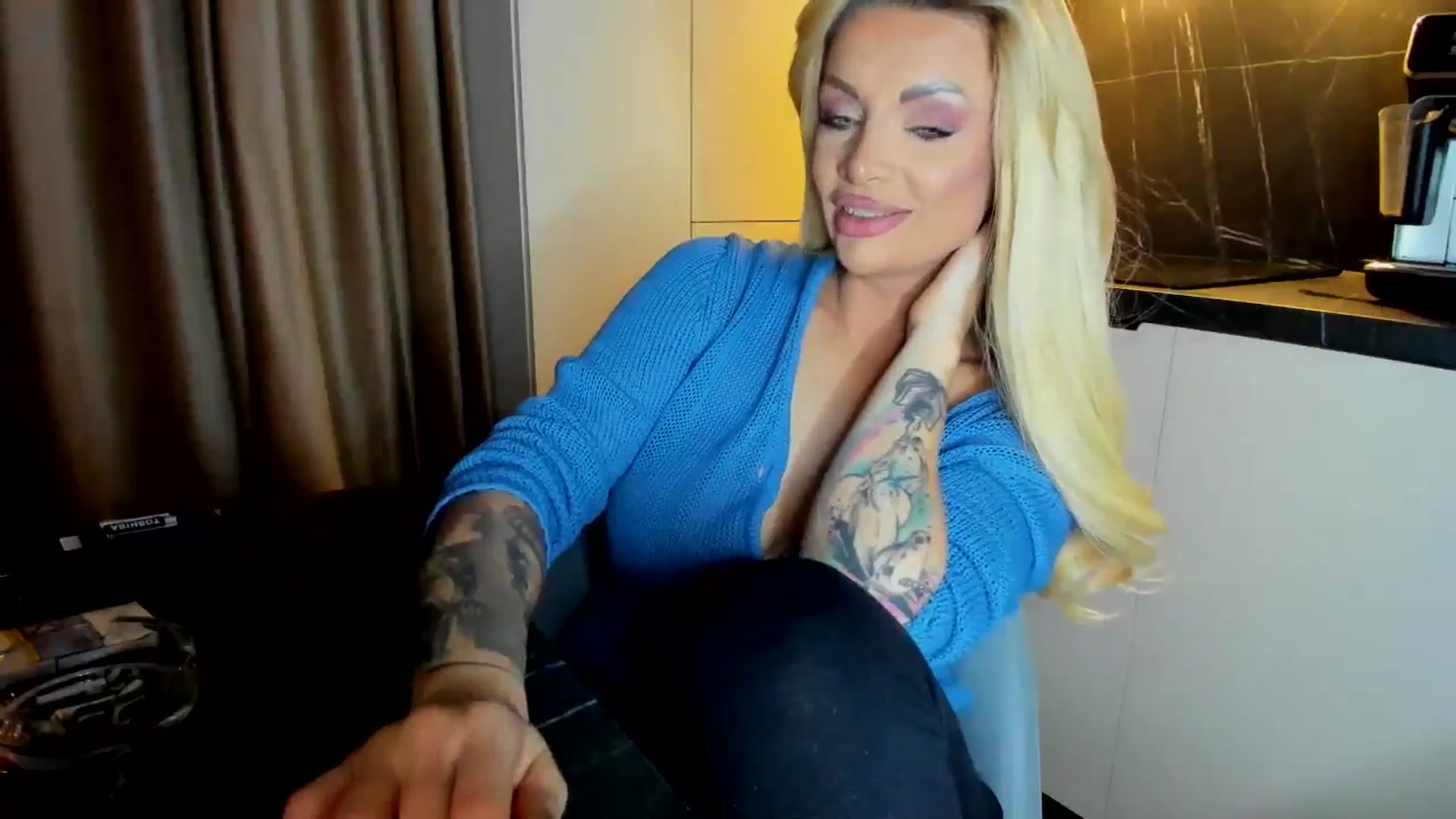 Gallery image thumbnail from BOO_D's myfreecams stream on, 03/26/2026, 22:03 image 9 of 20