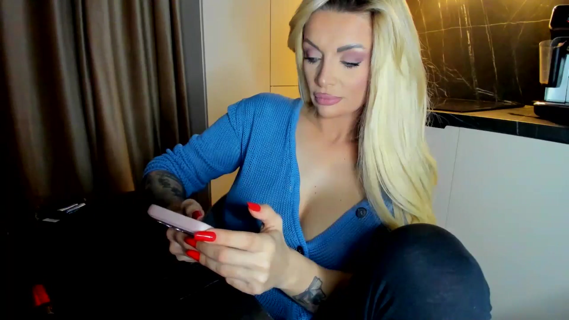 Gallery image thumbnail from BOO_D's myfreecams stream on, 03/26/2026, 22:03 image 6 of 20