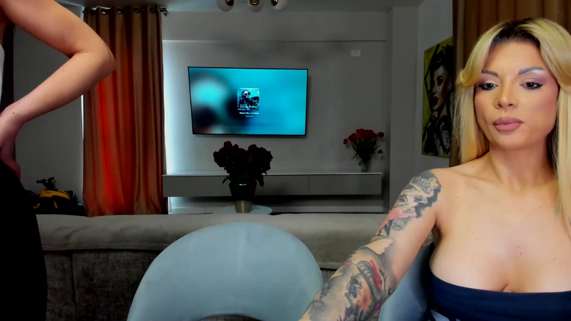 Gallery image thumbnail from BOO_D's myfreecams stream on, 04/21/2026, 10:25 image 3 of 20
