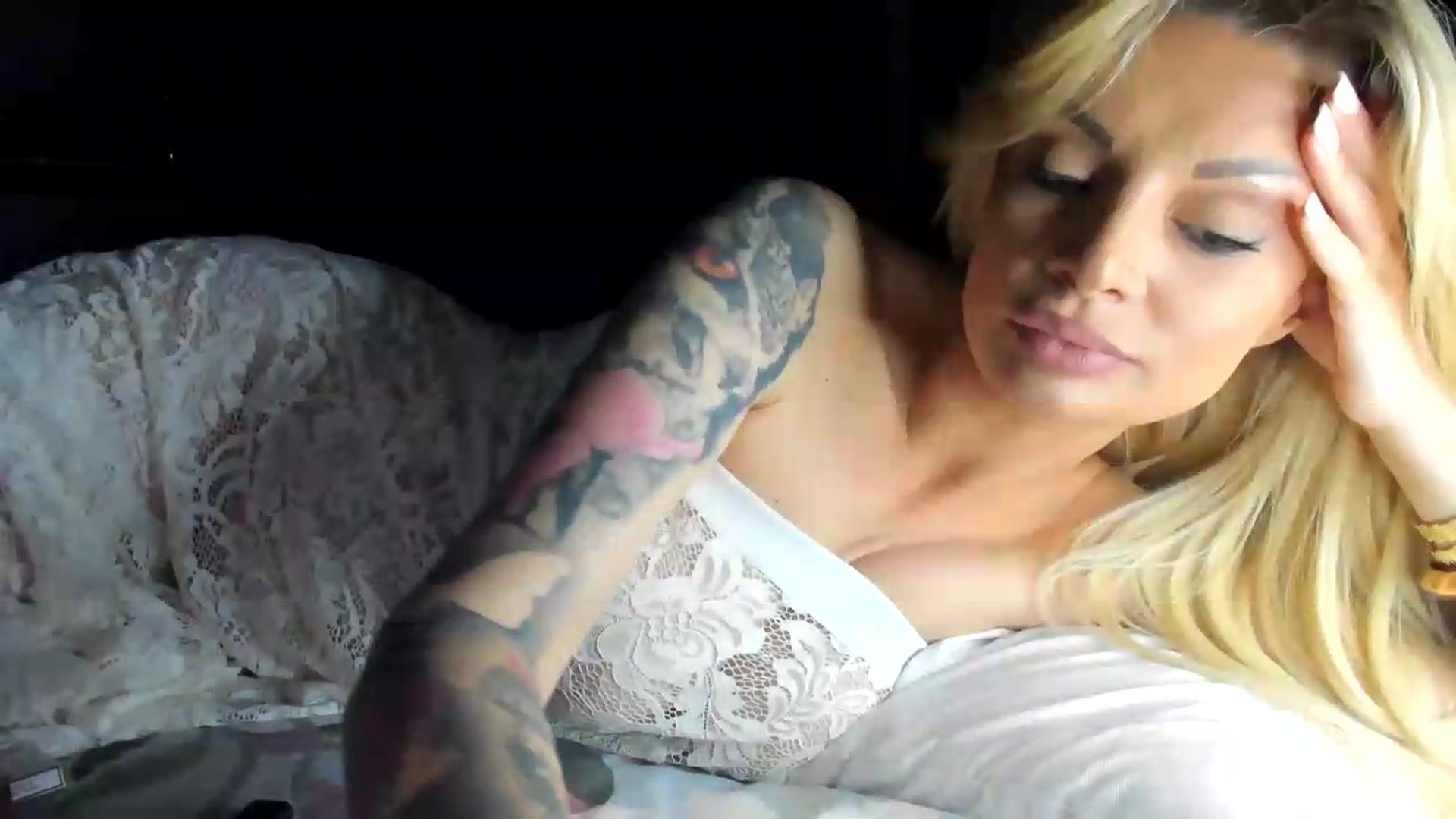 Gallery image thumbnail from BOO_D's myfreecams stream on, 05/17/2026, 22:22 image 20 of 20