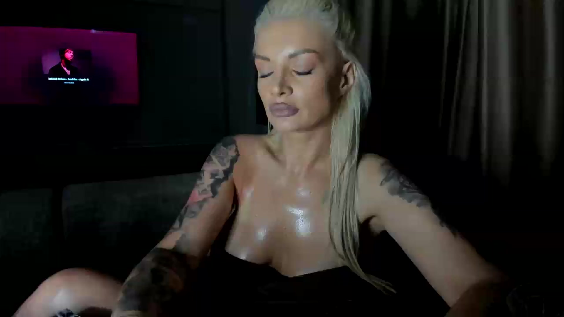 Gallery image thumbnail from BOO_D's myfreecams stream on, 06/25/2026, 24:35 image 20 of 20