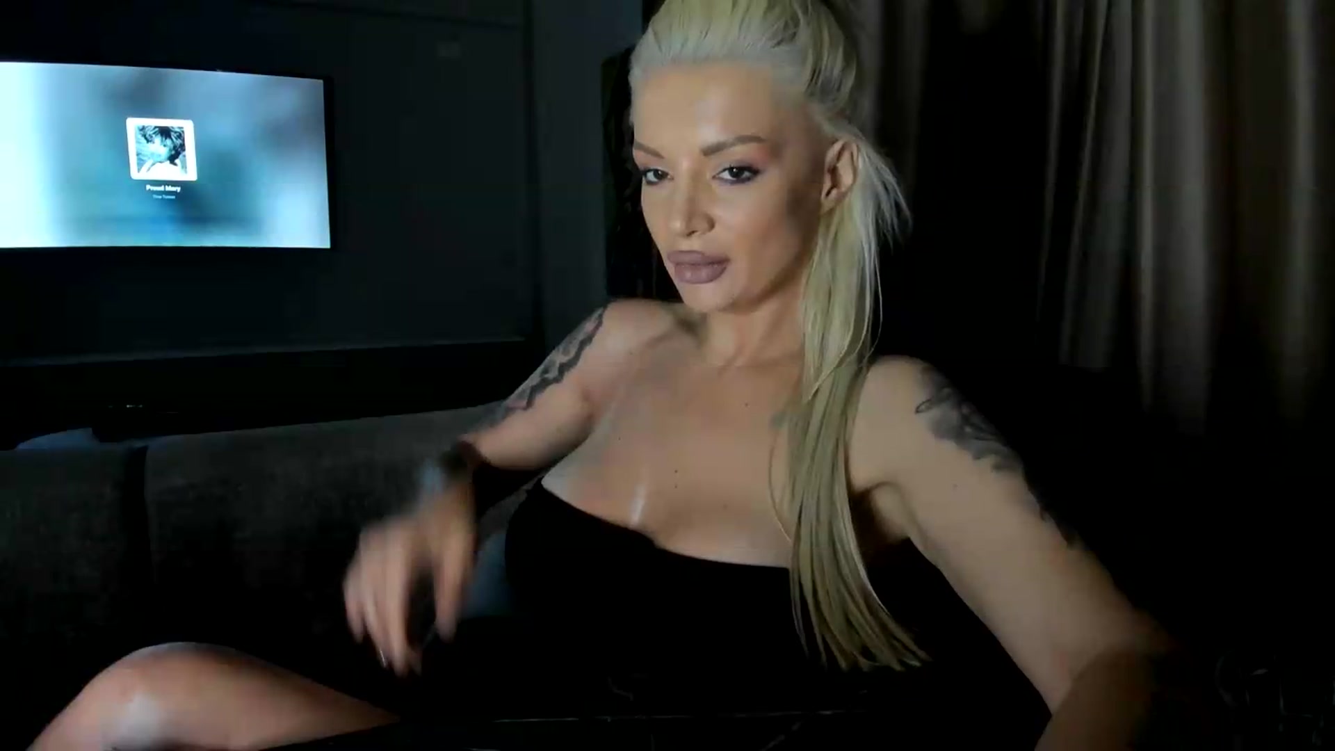 Gallery image thumbnail from BOO_D's myfreecams stream on, 06/25/2026, 01:21 image 4 of 20