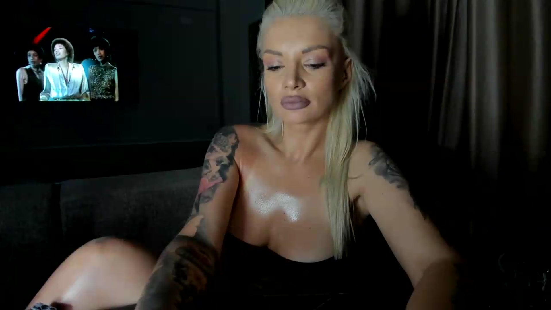 Gallery image thumbnail from BOO_D's myfreecams stream on, 06/25/2026, 01:21 image 17 of 20