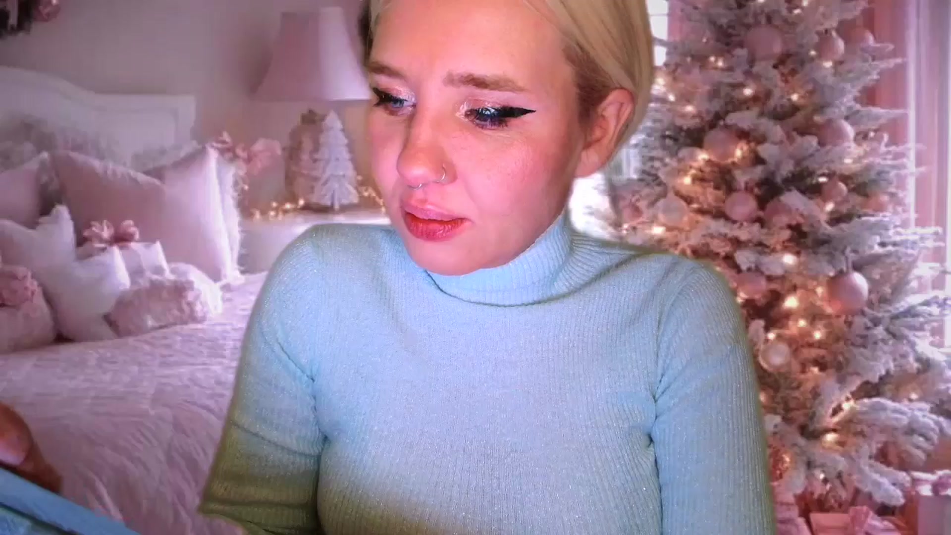 Gallery image thumbnail from BUTTERFACE's myfreecams stream on, 12/28/2025, 18:21 image 13 of 20