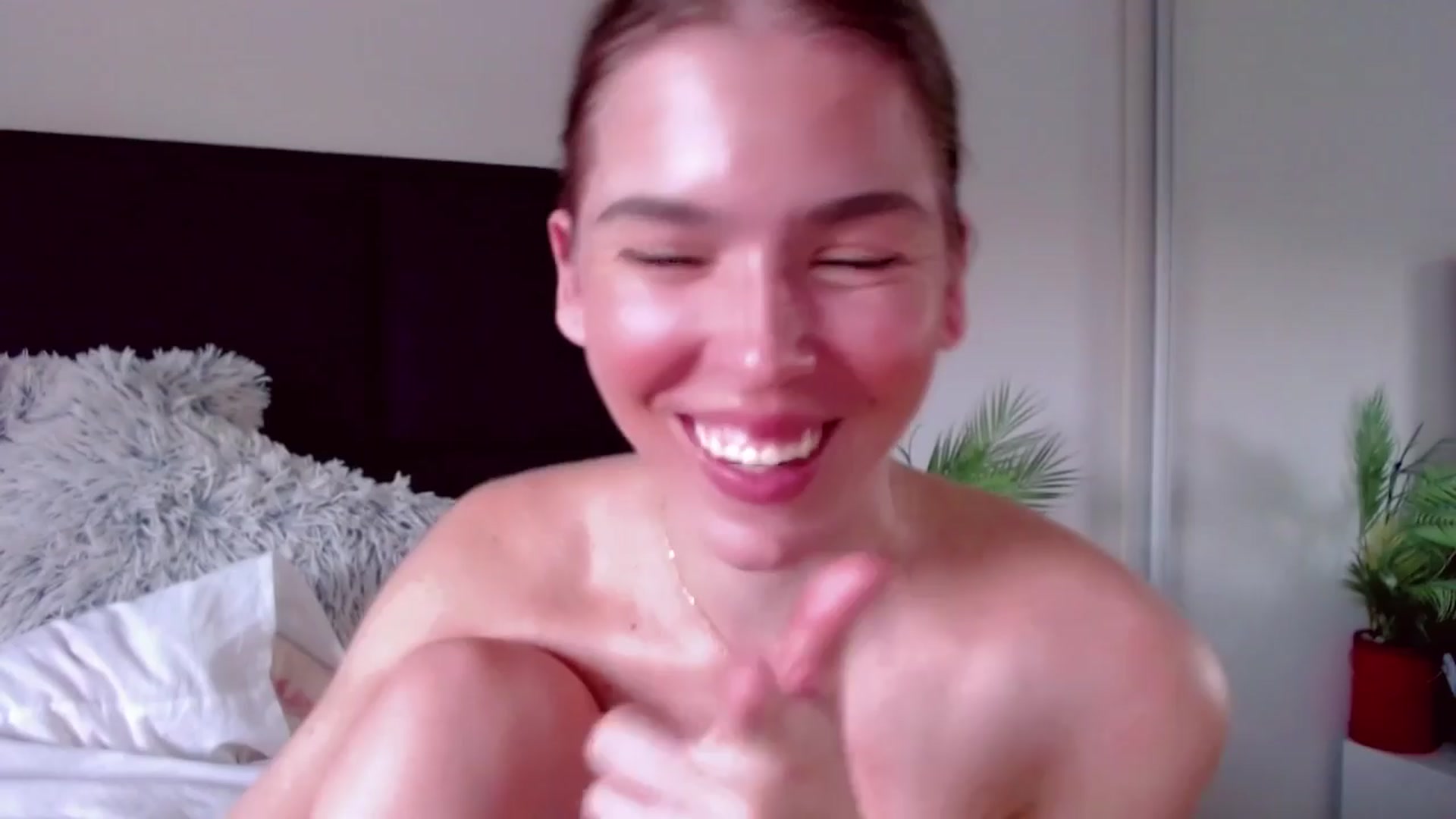 Gallery image thumbnail from B_A_B_Y's myfreecams stream on, 04/13/2024, 18:34 image 11 of 20