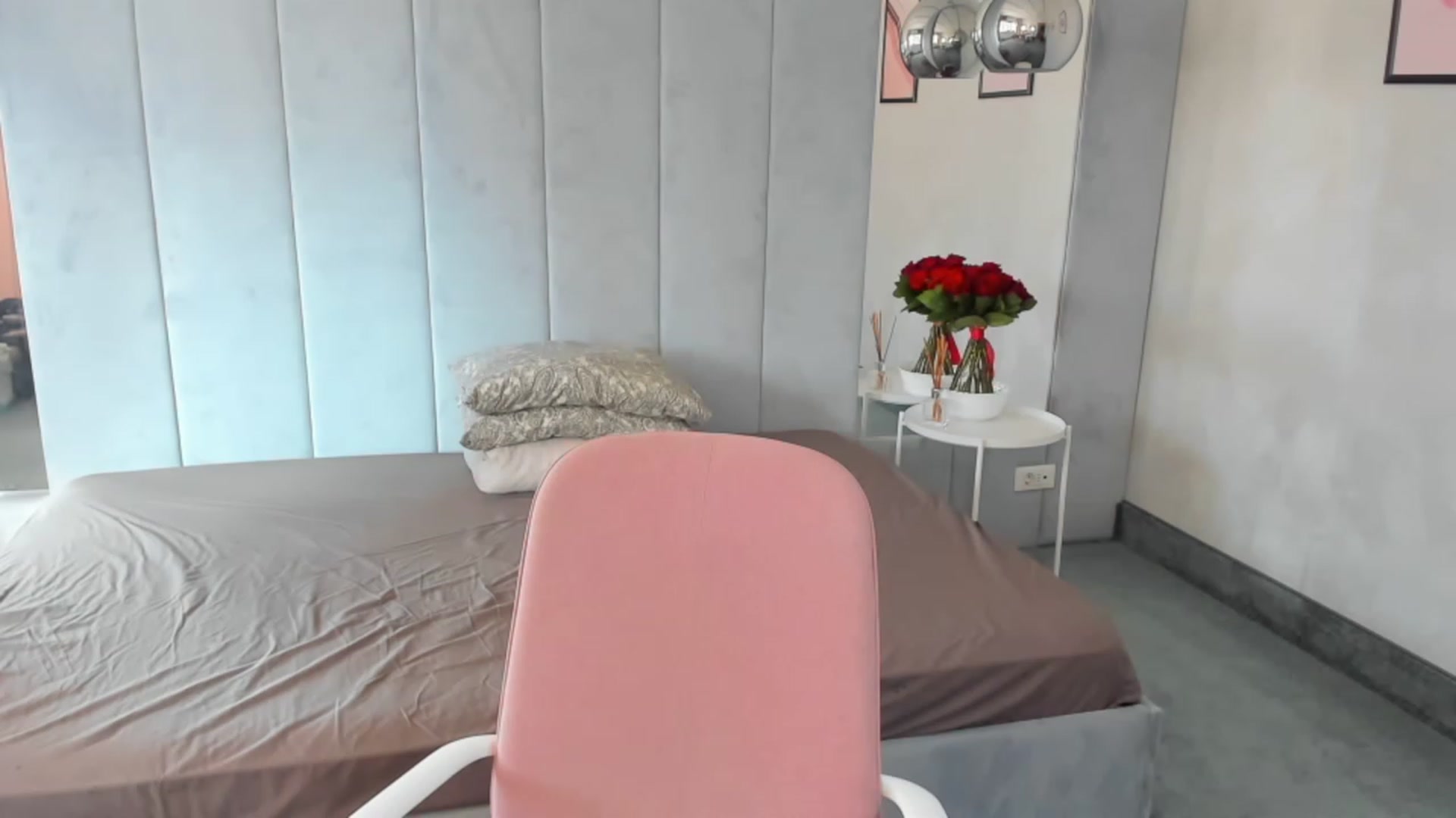 Gallery image thumbnail from B_Boo's myfreecams stream on, 12/12/2022, 13:37 image 1 of 20