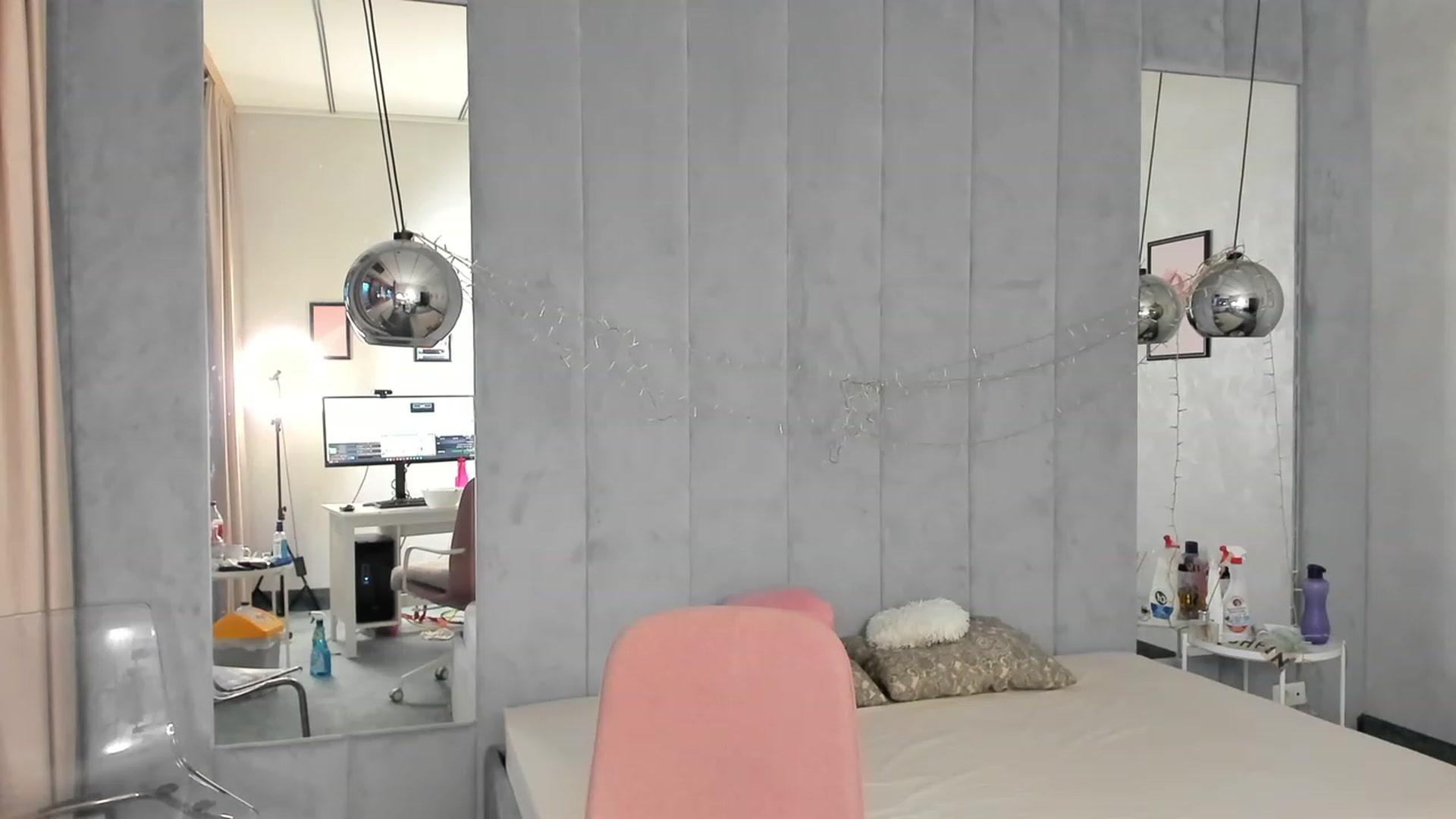 Gallery image thumbnail from B_Boo's myfreecams stream on, 01/17/2023, 15:12 image 20 of 20
