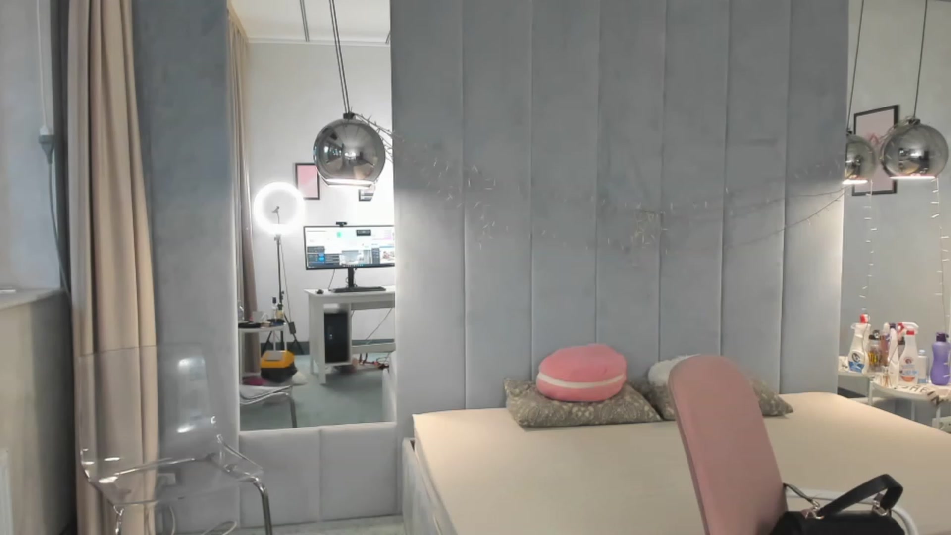 Gallery image thumbnail from B_Boo's myfreecams stream on, 01/21/2023, 14:49 image 19 of 20