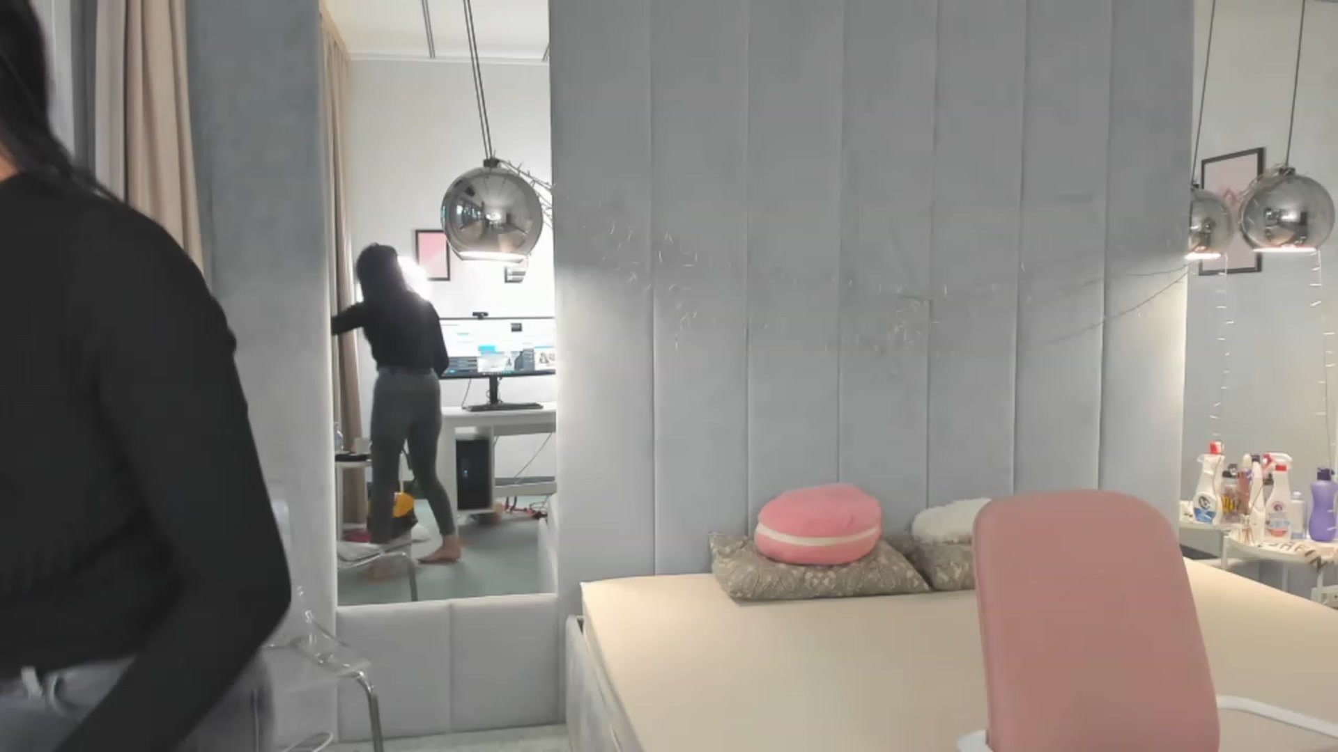 Gallery image thumbnail from B_Boo's myfreecams stream on, 01/21/2023, 14:49 image 18 of 20
